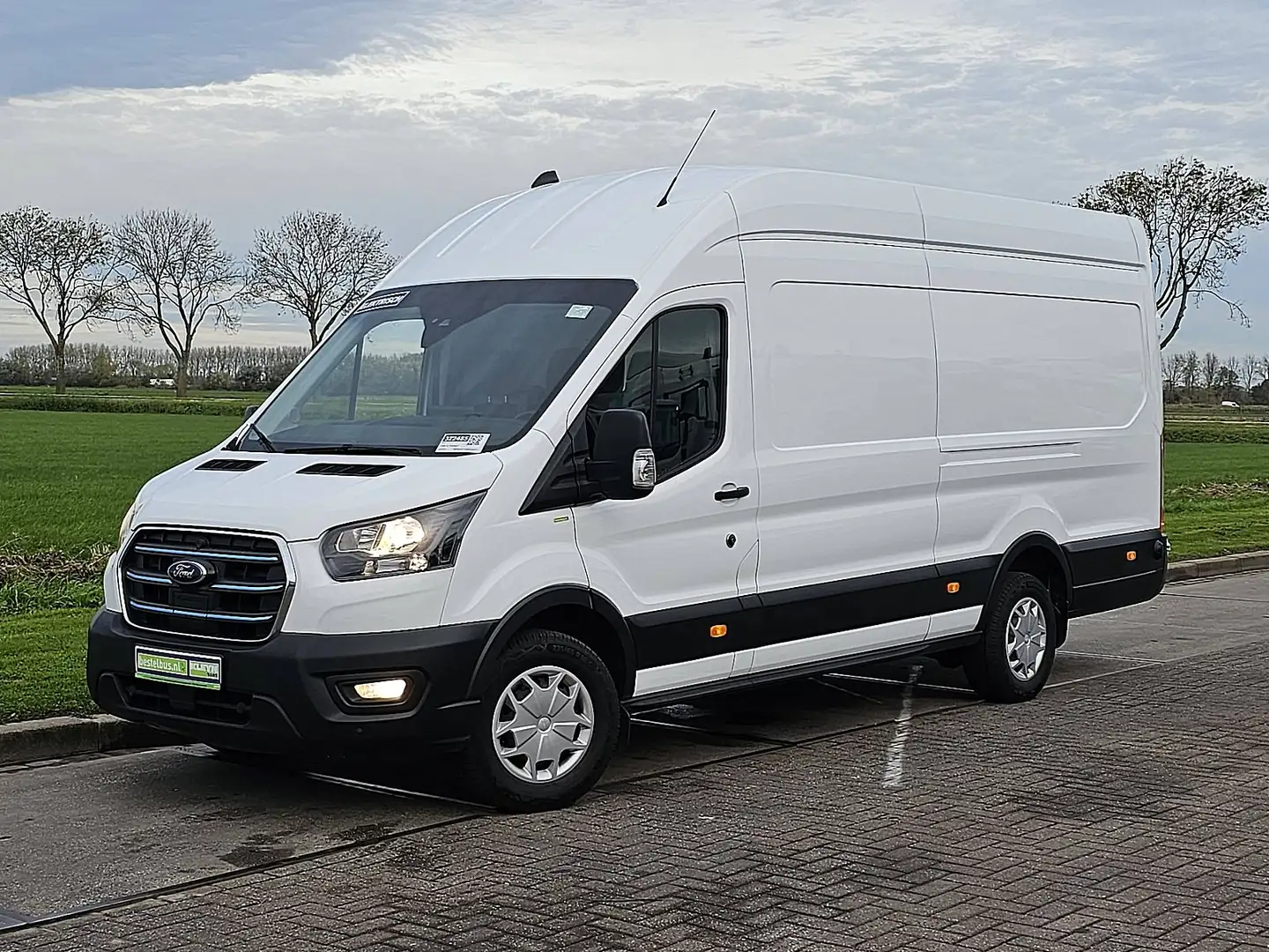 Ford E-Transit L4H3 Maxi 68kWh AC! Blanc - 2
