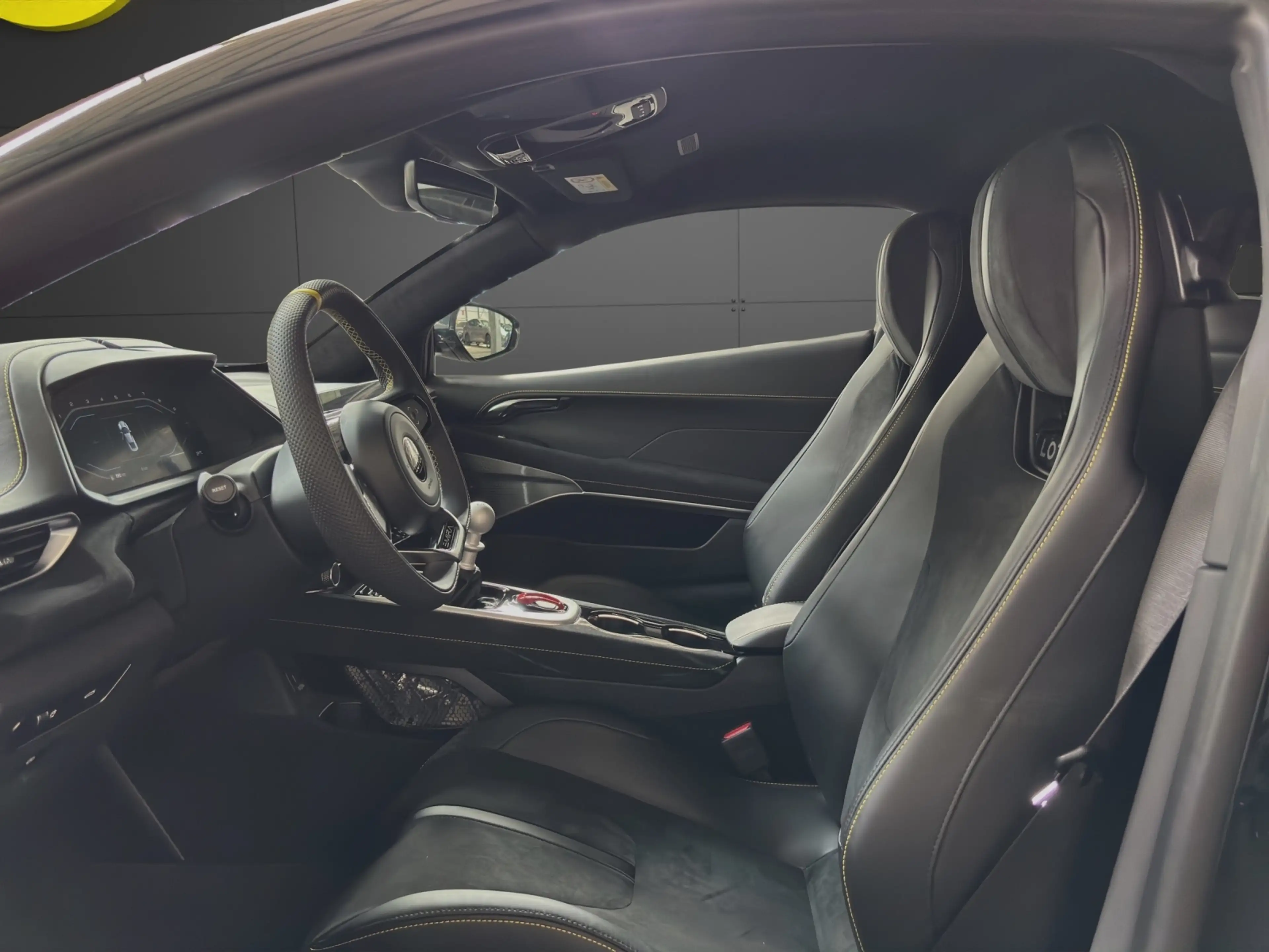Lotus Emira V6 SE MY26 *Lotus Leipzig* — photo 10