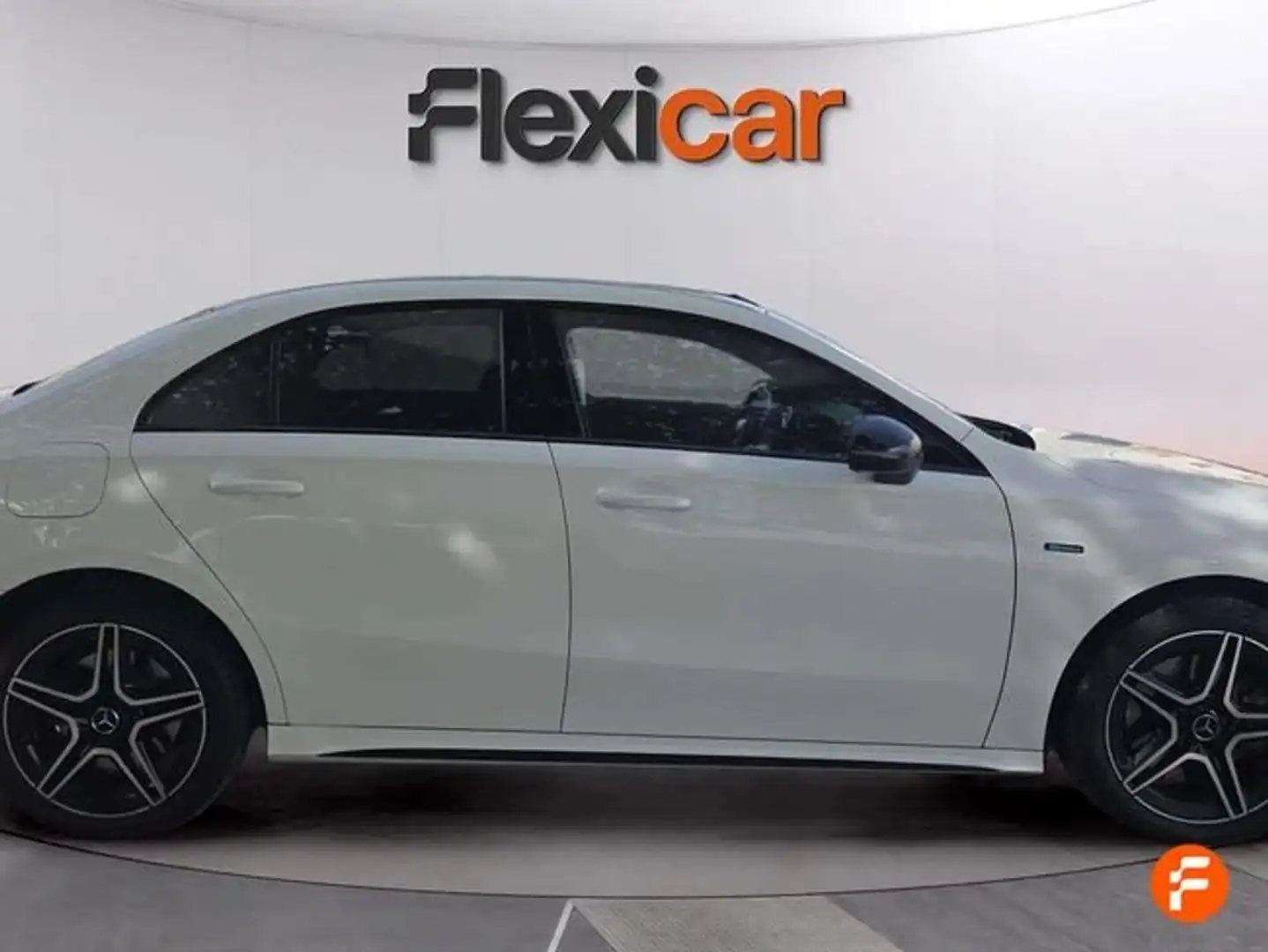 Mercedes-Benz A 250 Sedán e Blanco - 2