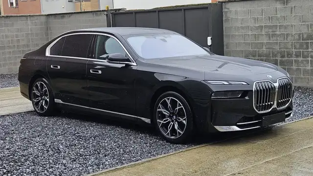BMW i7 101.7 kWh eDrive50 TVA INCl/BTW IN
