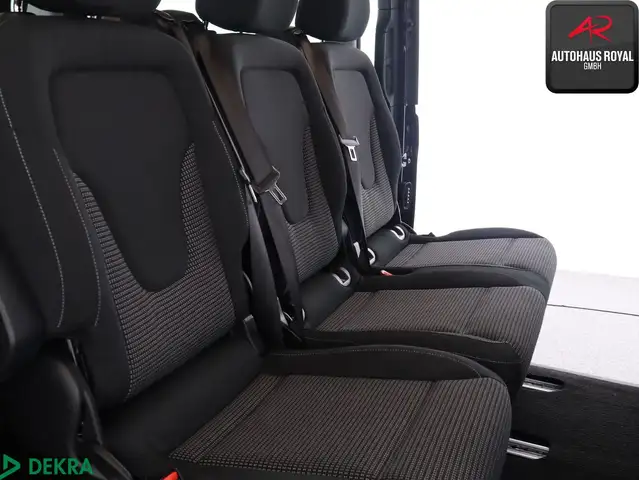 Mercedes-Benz V-Class view 12