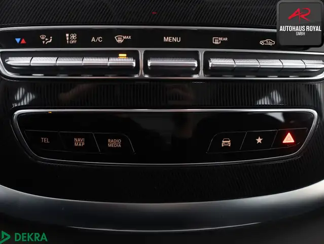Mercedes-Benz V-Class view 16