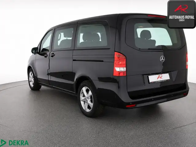 Mercedes-Benz V-Class view 3