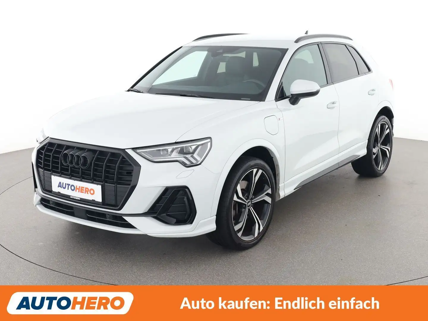 Audi Q3 45 TFSIe S line Weiß - 1