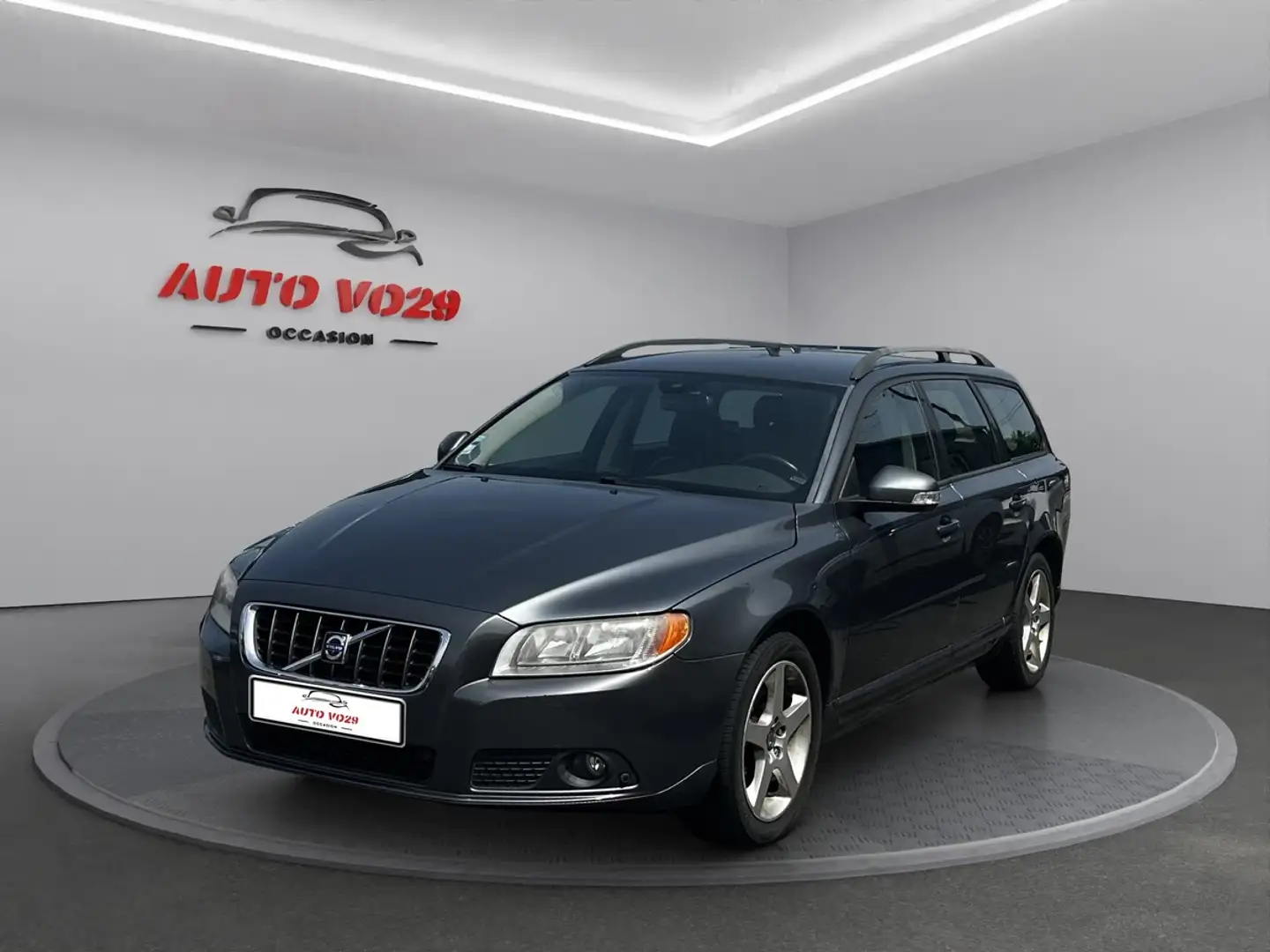 Volvo V70 2.0 D 16V 136CH MOMENTUM Gris - 1