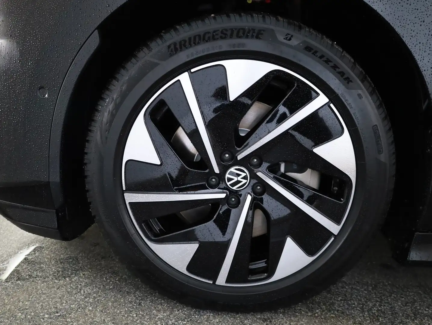 Volkswagen ID.7 Tourer Pro 210 kW Business Schwarz - 2
