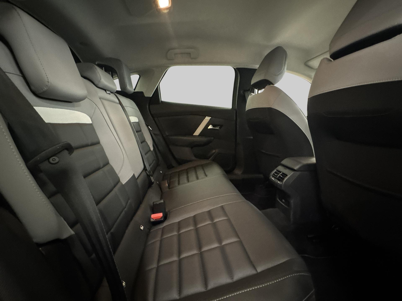 Citroen C4 1.2 Hybrid 136 Max — photo 14