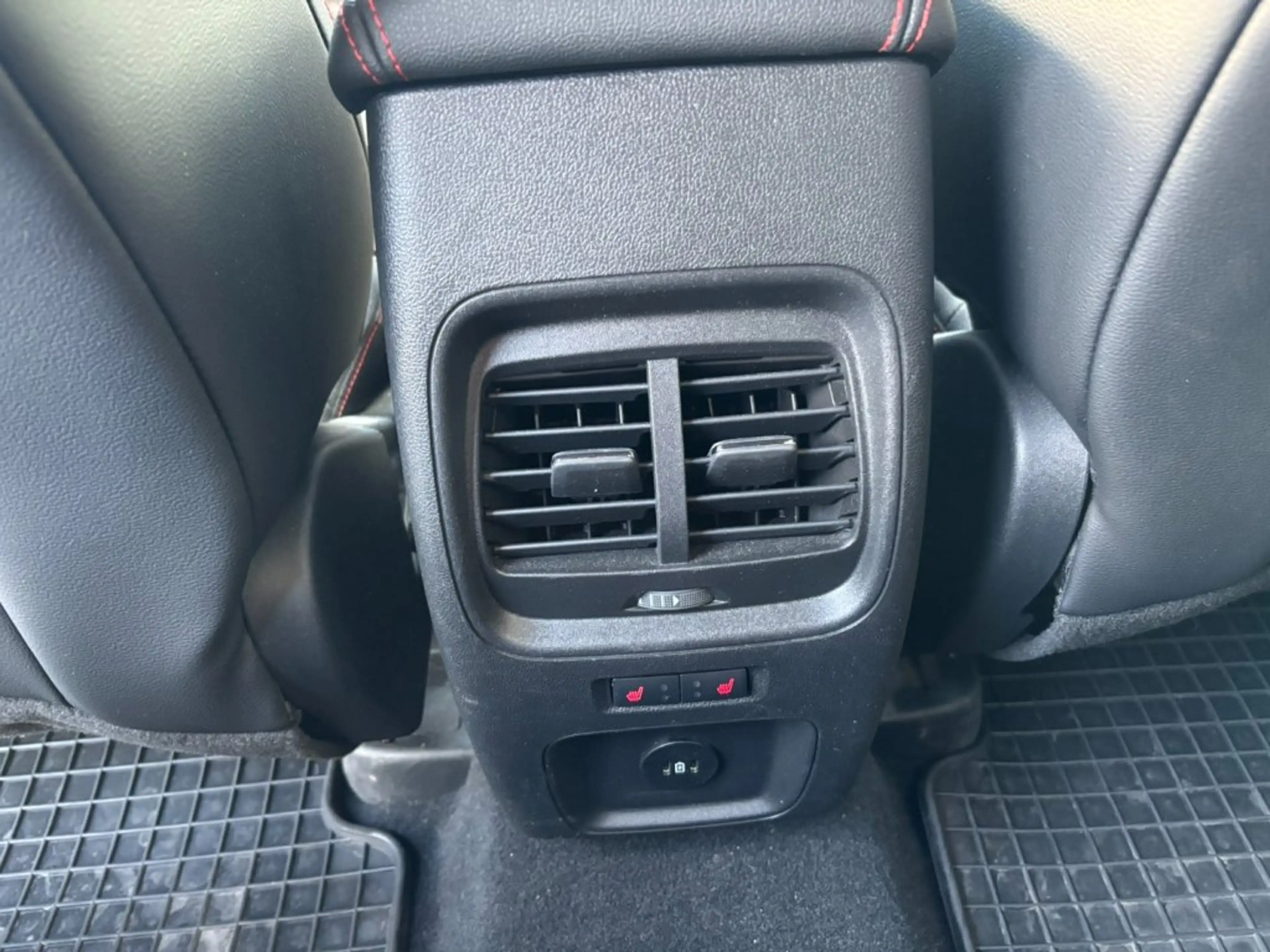 Ford Kuga ST-Line X Hybrid 2.5 Duratec PHEV AT LP € 56.202,- — photo 10