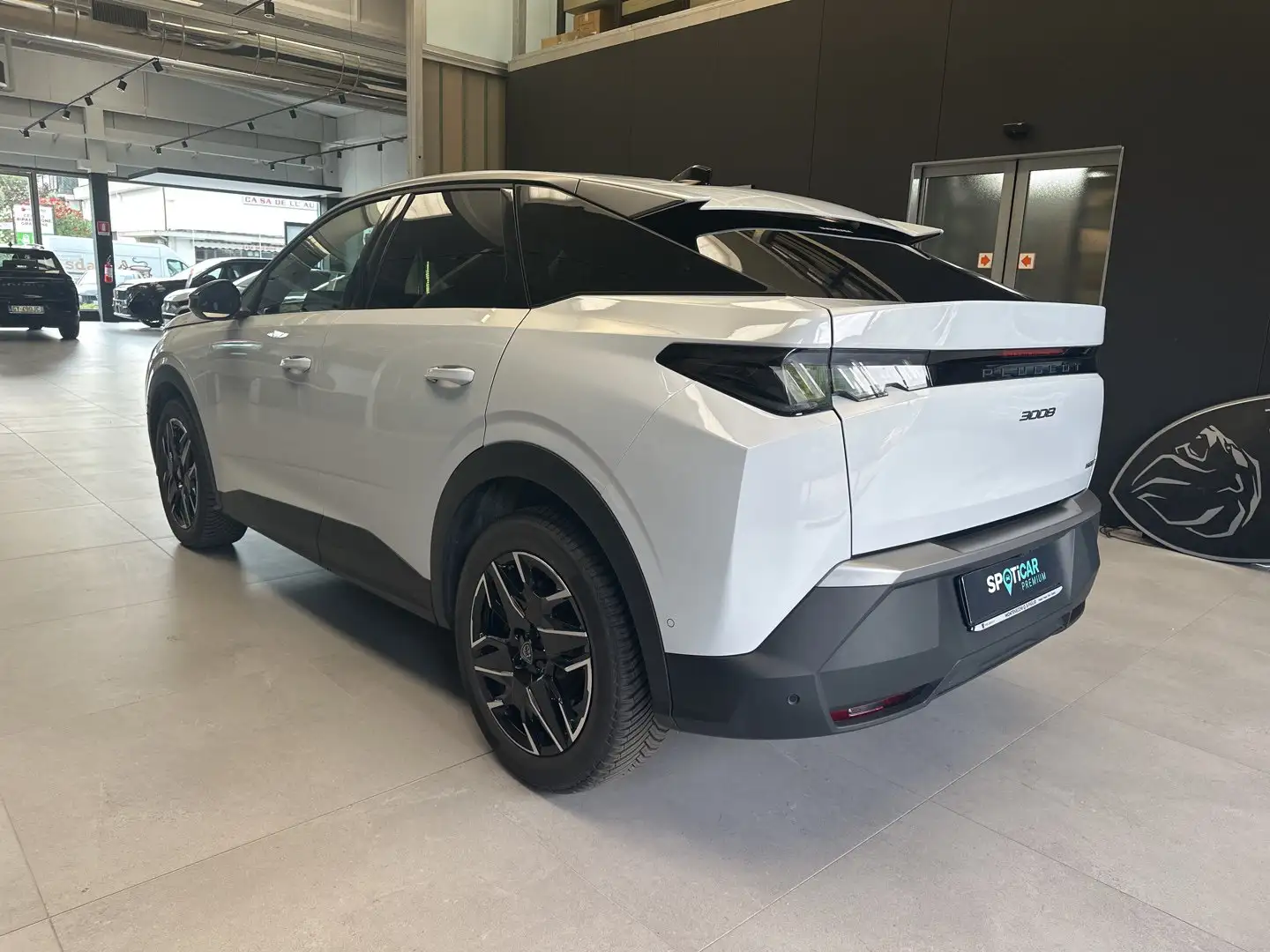 Peugeot 3008 1.2 Hybrid Allure 145cv e-dcs6 Bianco - 2