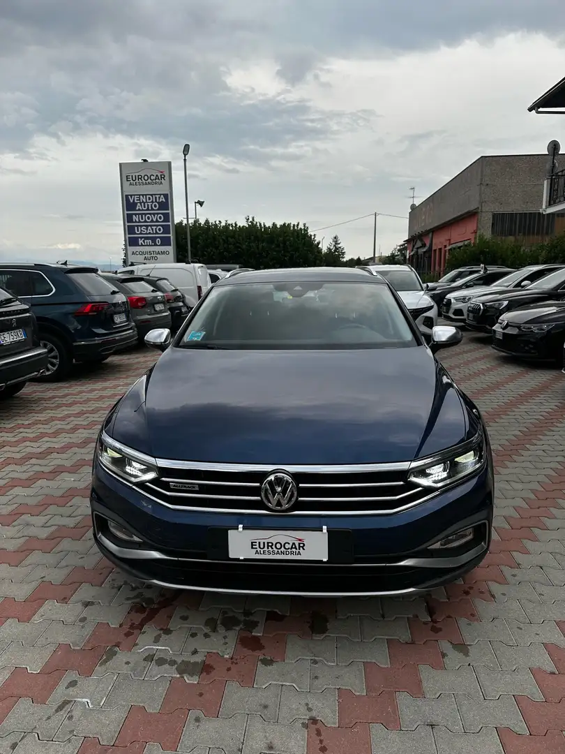Volkswagen Passat Alltrack 2.0 tdi 4motion 190cv dsg Blau - 2