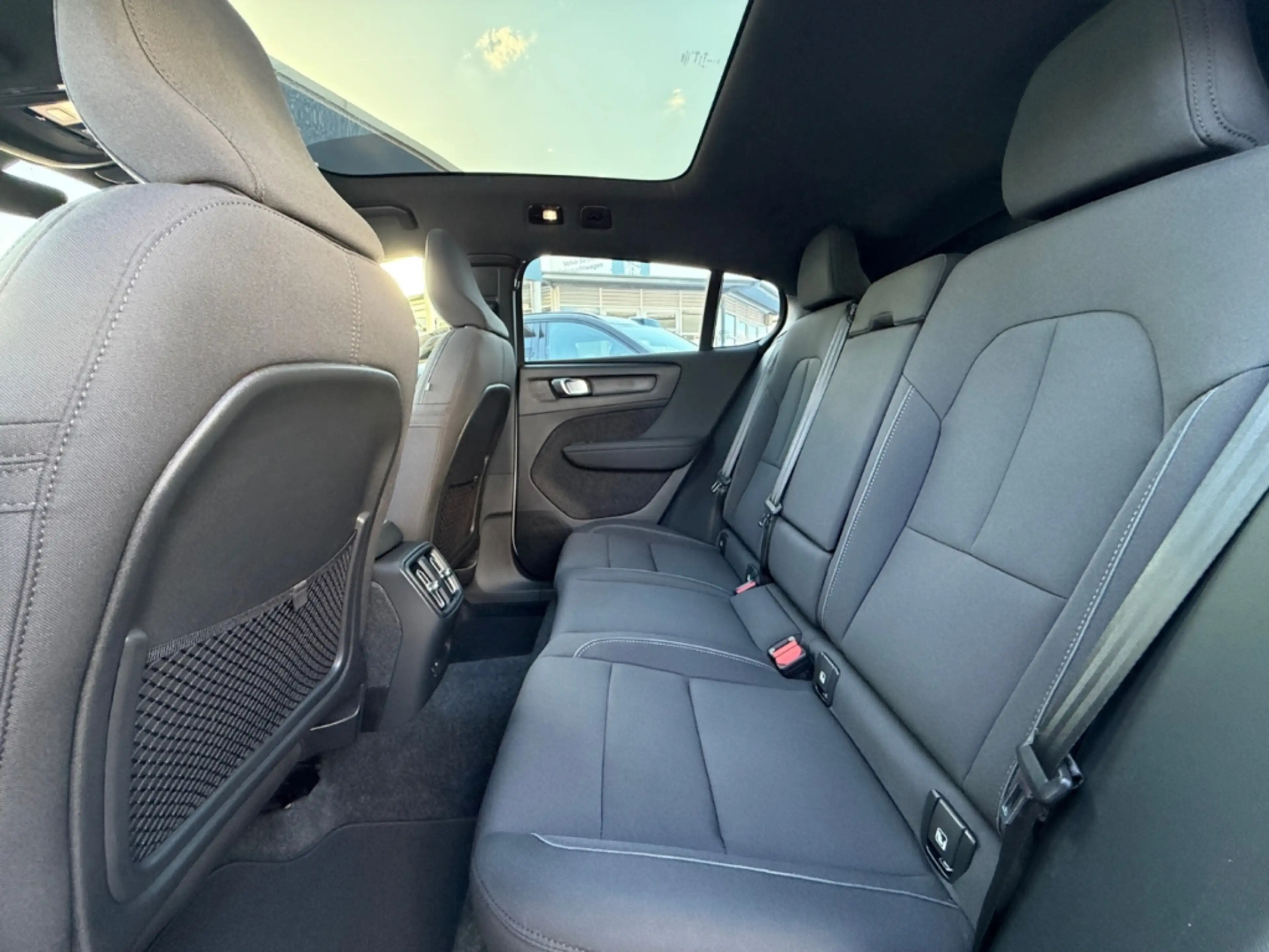 Volvo C40 Plus Recharge Pure Electric 2WD StandHZG Digitales — photo 13