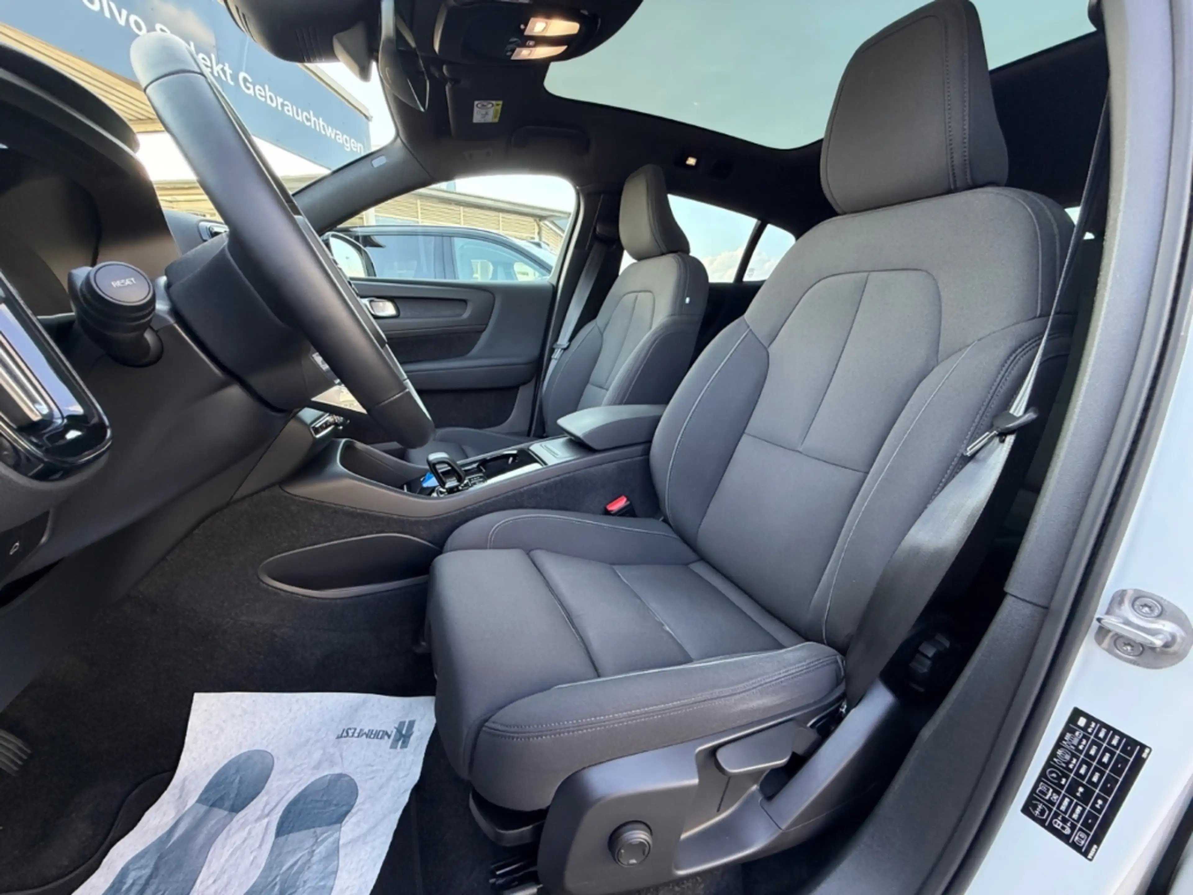 Volvo C40 Plus Recharge Pure Electric 2WD StandHZG Digitales — photo 12