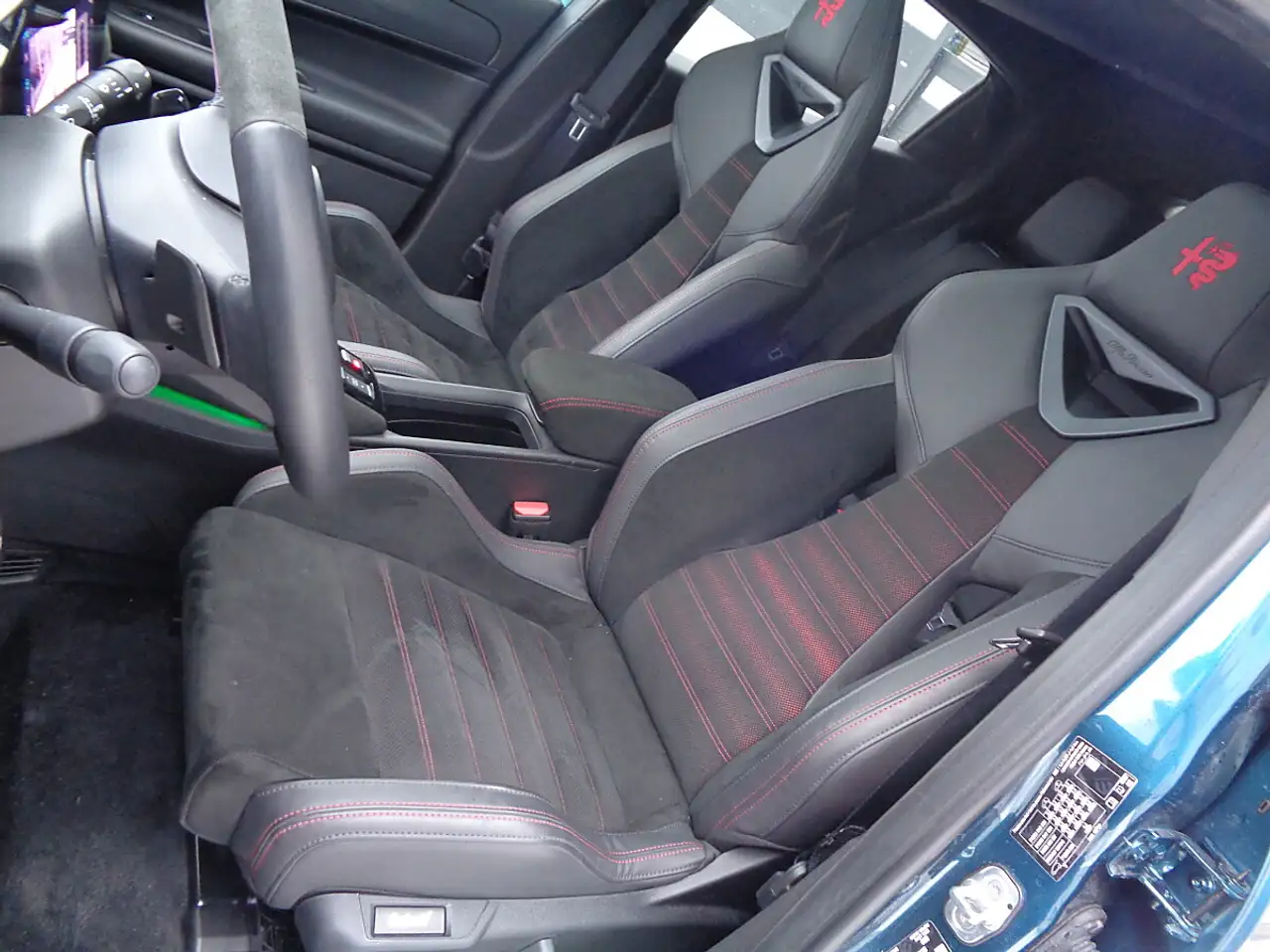 Alfa Romeo Junior 2025 — фото 9