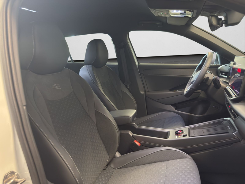 Volkswagen T-Roc R-Line T-ROC NF 1.5 RLineB 110eTSID7F — photo 4