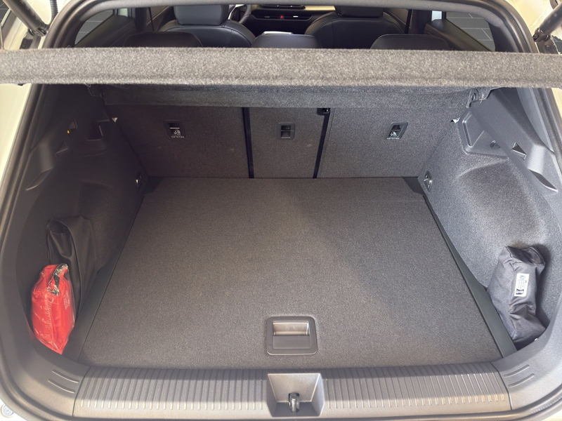 Volkswagen T-Roc R-Line T-ROC NF 1.5 RLineB 110eTSID7F — photo 15