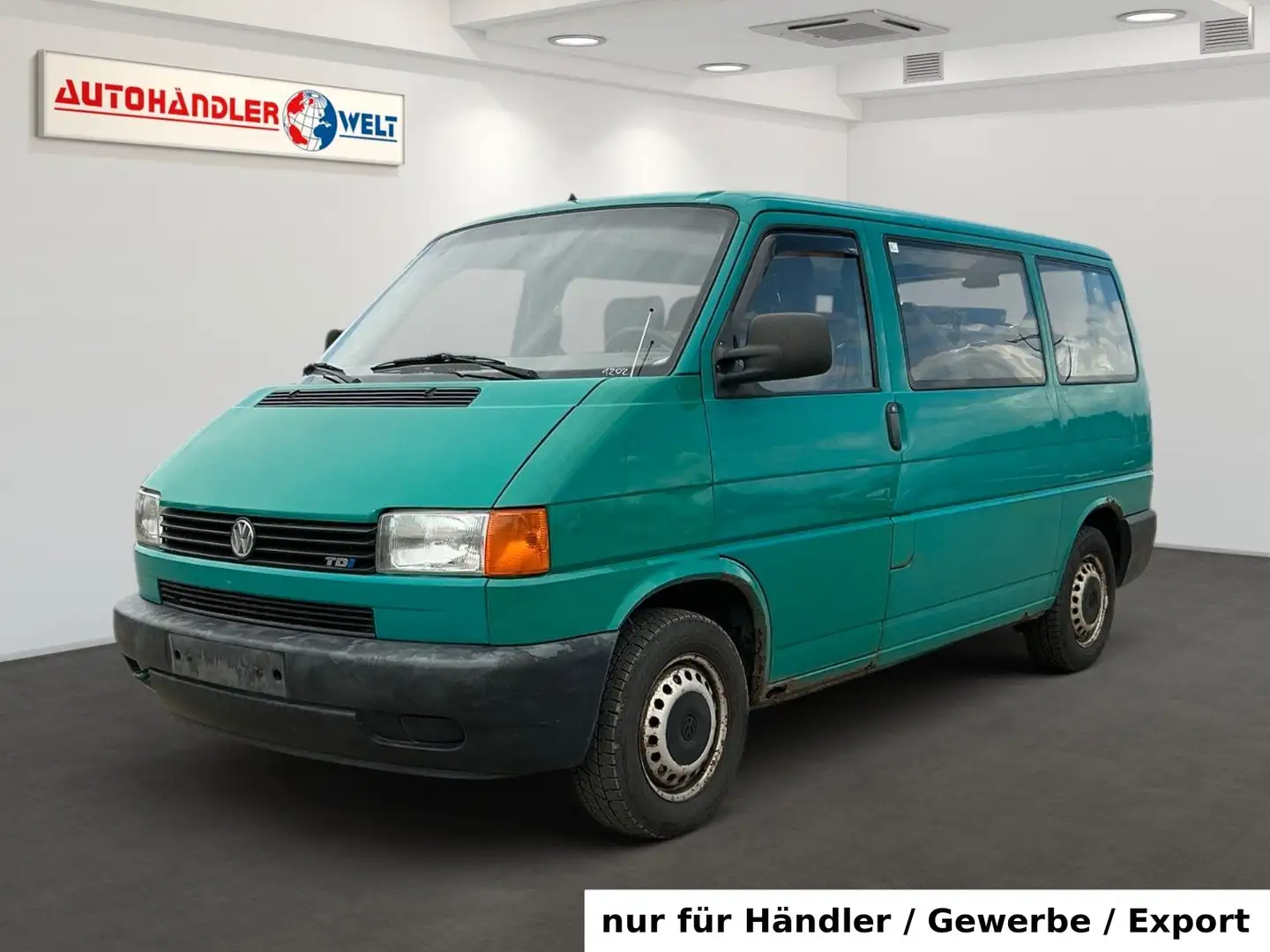 Volkswagen T4 Caravelle 2.5 TDI 65kW Verde - 1