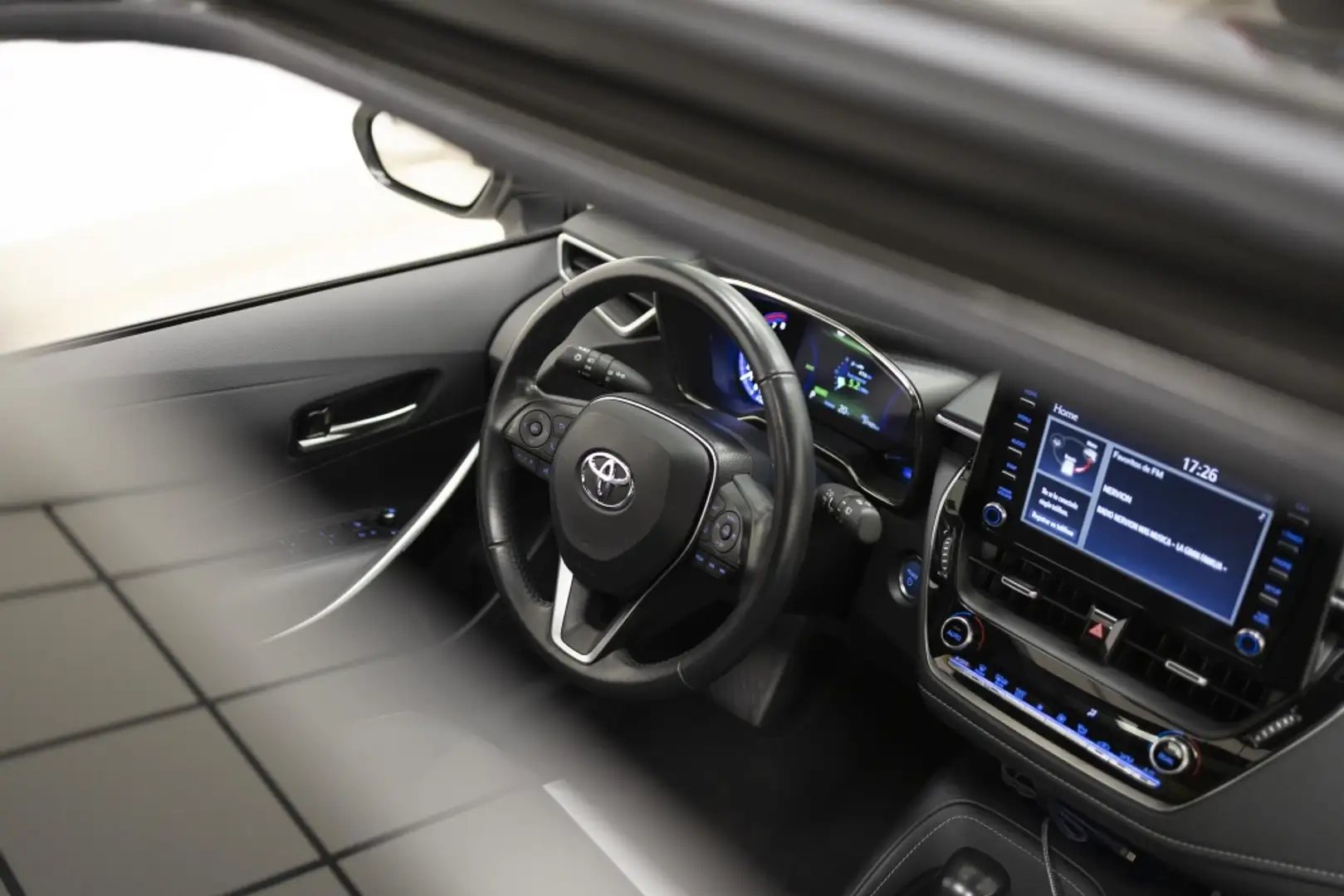 Toyota Corolla Touring Sports 180H Style Grau - 2