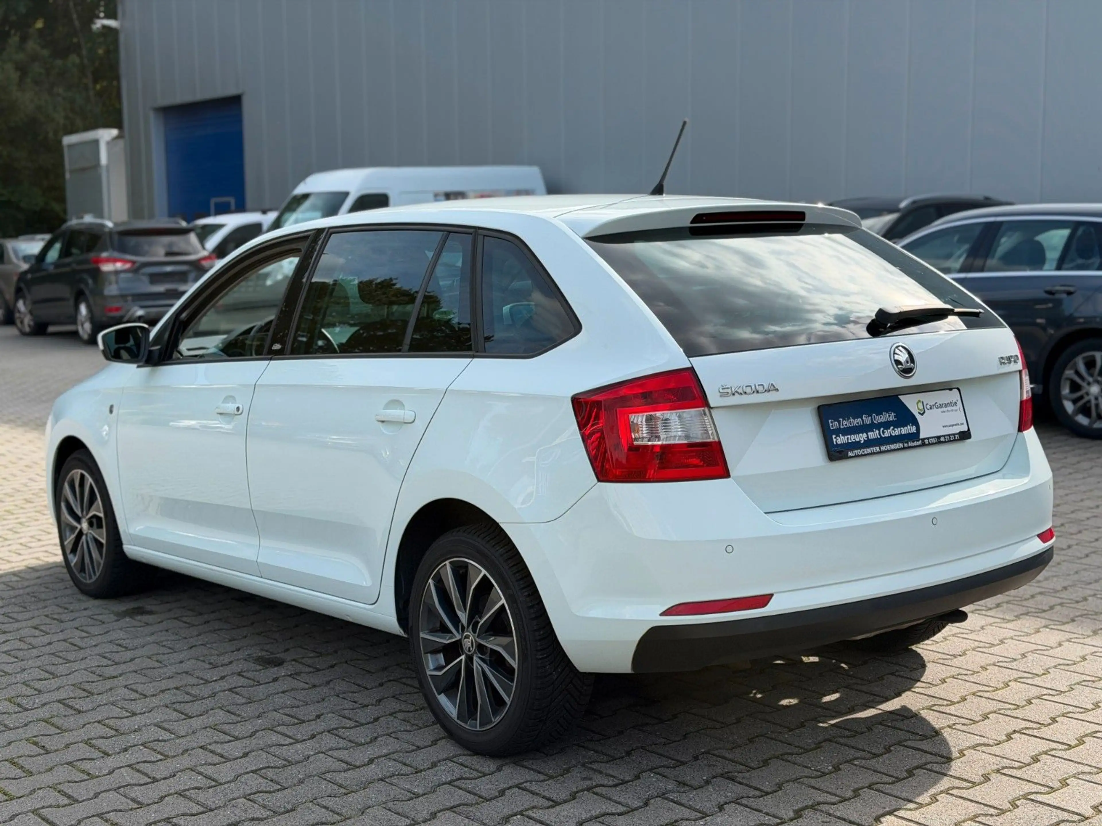Skoda Rapid/Spaceback Spaceback Edition*2.Hand*Xenon*PDC*KLIMA* — photo 12