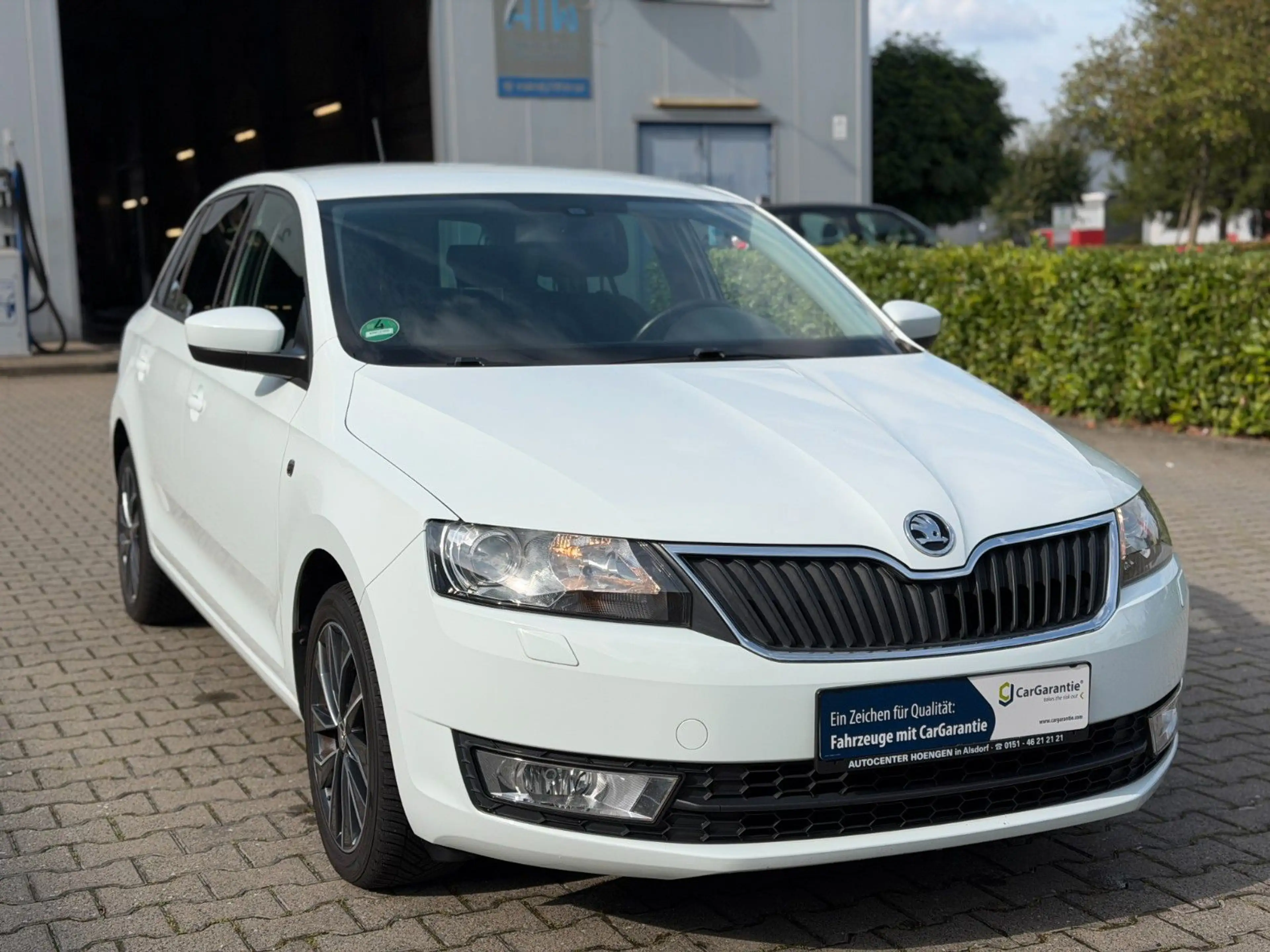 Skoda Rapid/Spaceback Spaceback Edition*2.Hand*Xenon*PDC*KLIMA* — photo 6