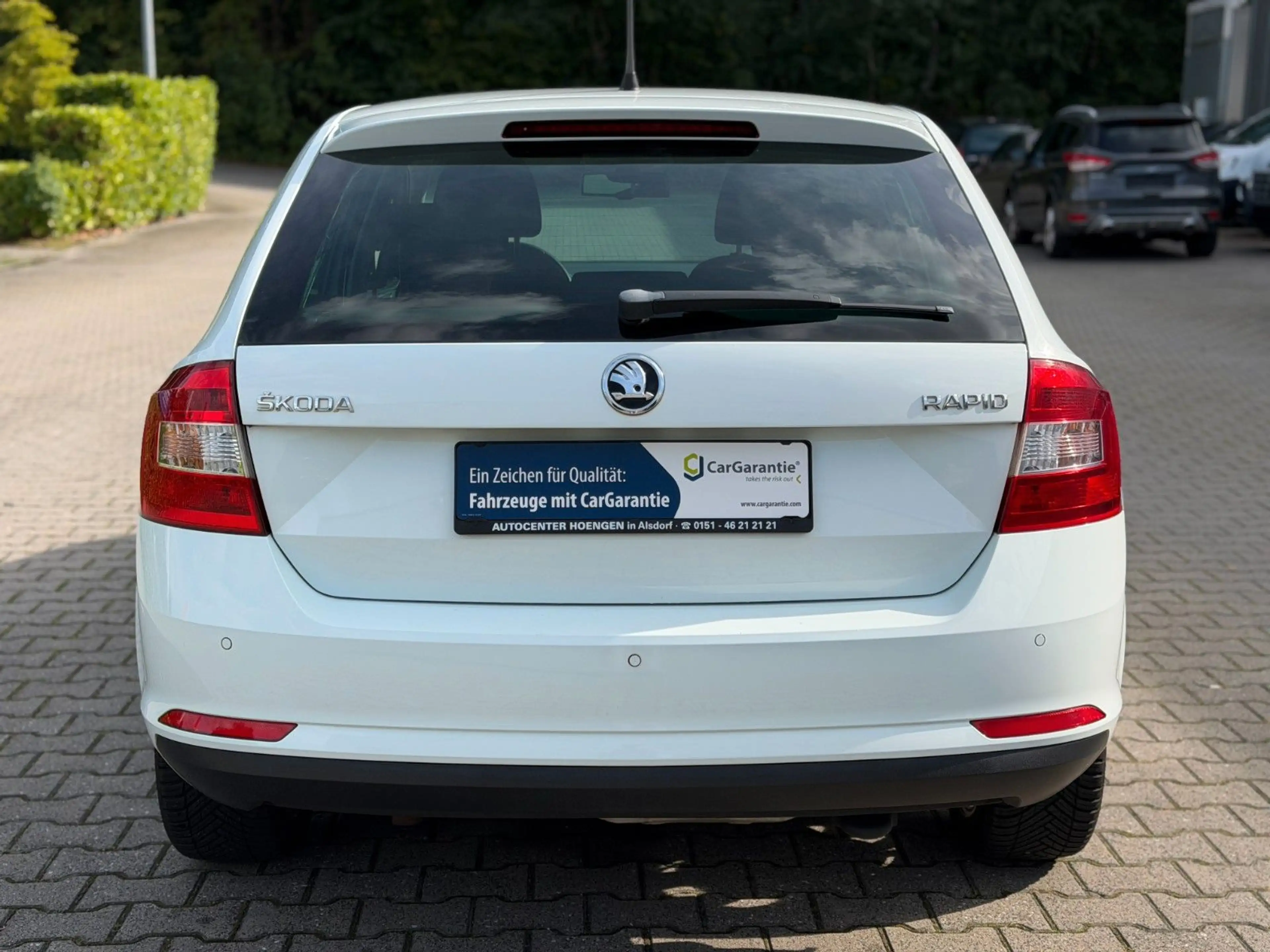 Skoda Rapid/Spaceback Spaceback Edition*2.Hand*Xenon*PDC*KLIMA* — photo 8