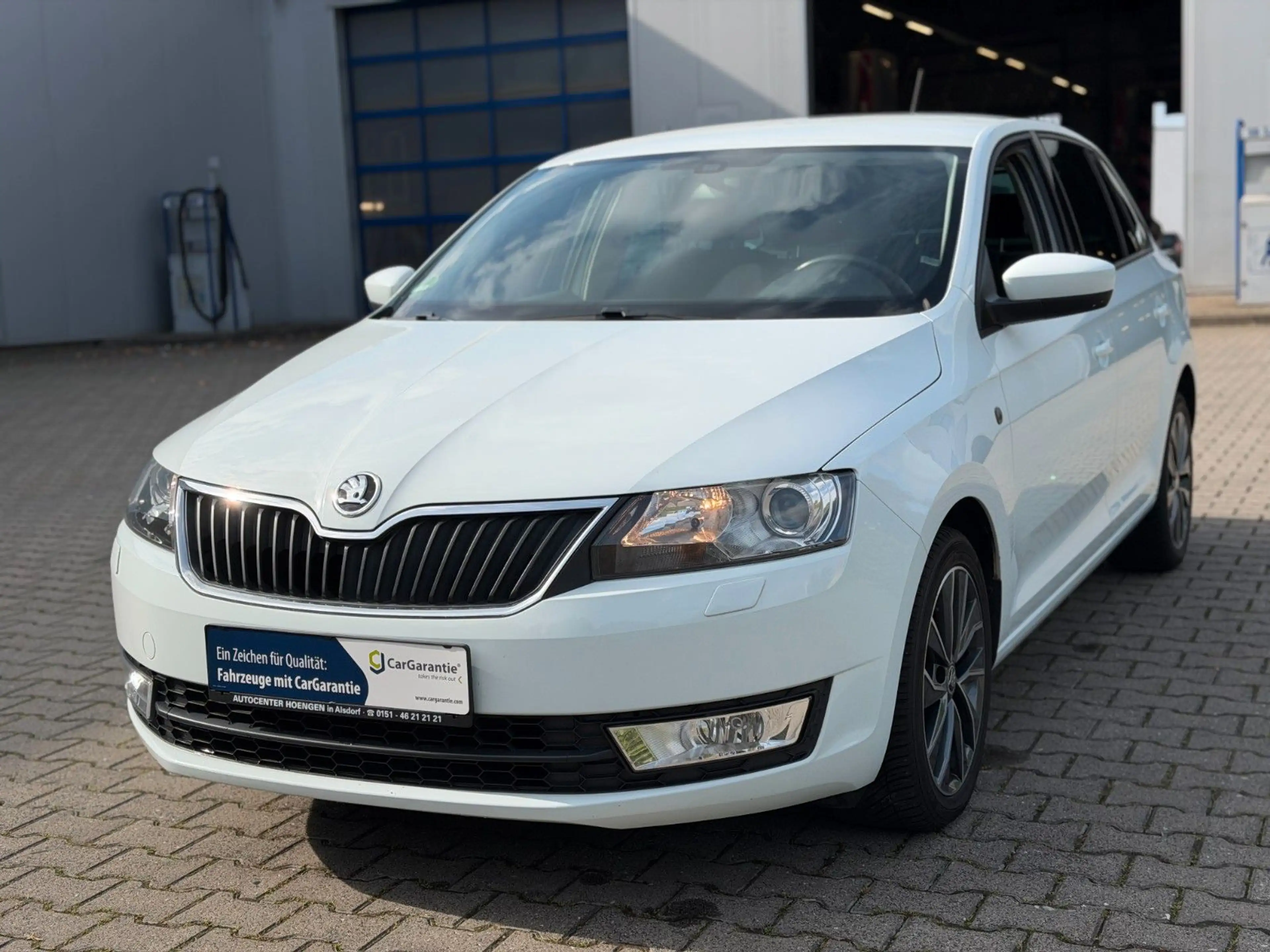 Skoda Rapid/Spaceback Spaceback Edition*2.Hand*Xenon*PDC*KLIMA* — photo 5
