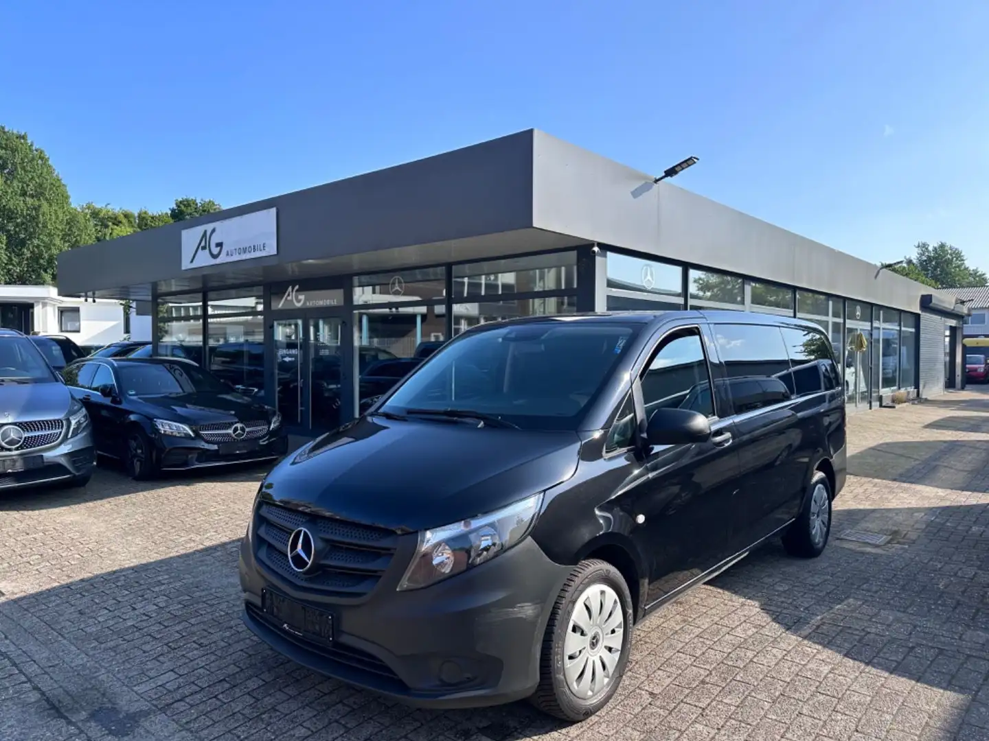 Mercedes-Benz Vito Tourer 114/116 CDI Lang*9G-TRONIC*9-Sitzer* Noir - 1