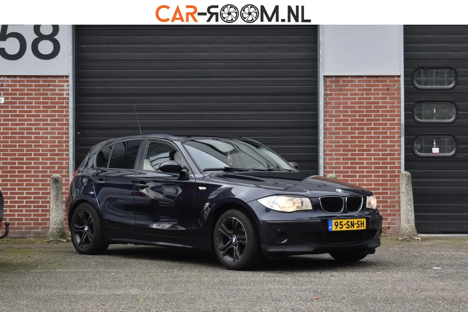 BMW 116 1-serie 116i Business Line Navi Airco Lees Tekst Blauw - 1