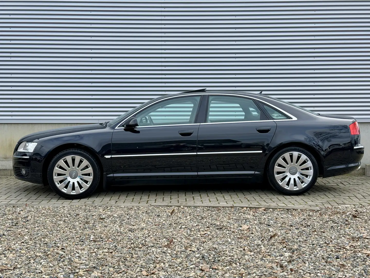 Audi A8 3.2 FSI quattro Pro Line | Pano, 19inch, xenon | Noir - 2