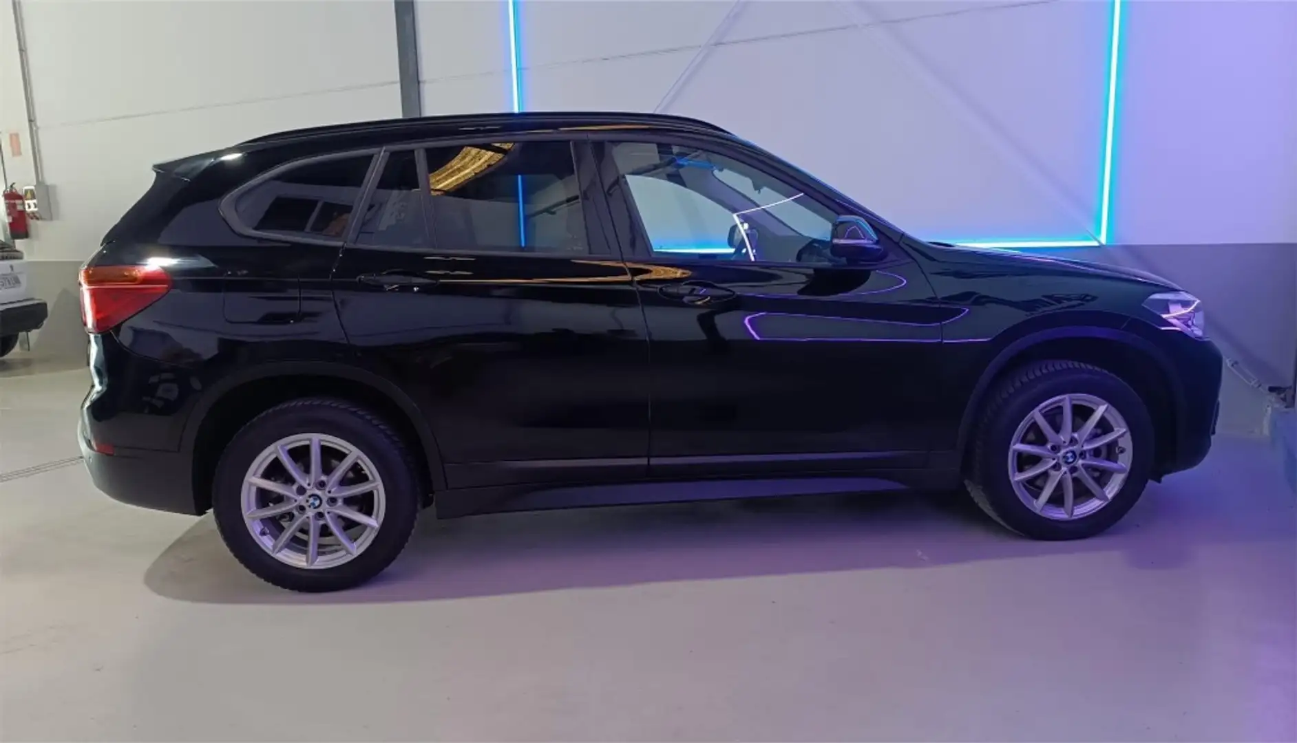 BMW X1 sDrive 16d Business Negro - 2