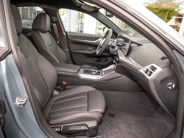 BMW I4 view 4