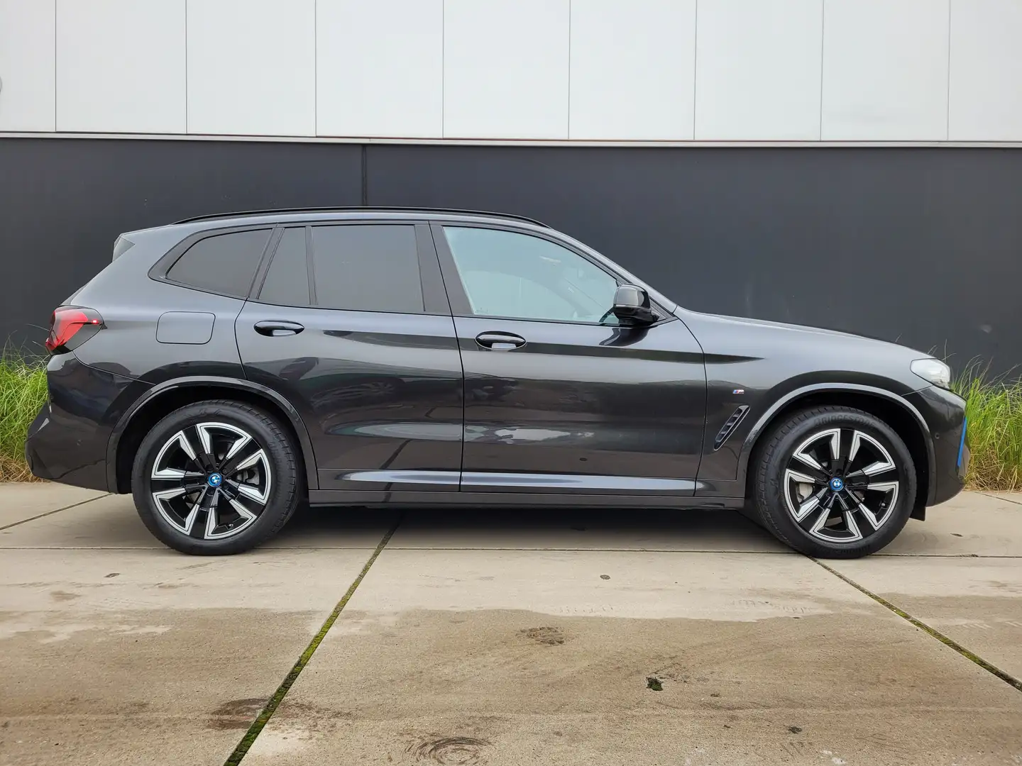 BMW iX3 M-PAKKET*HUD*KEYLESS*360'*SPORTSTOELEN*TR.HAAK* - 2