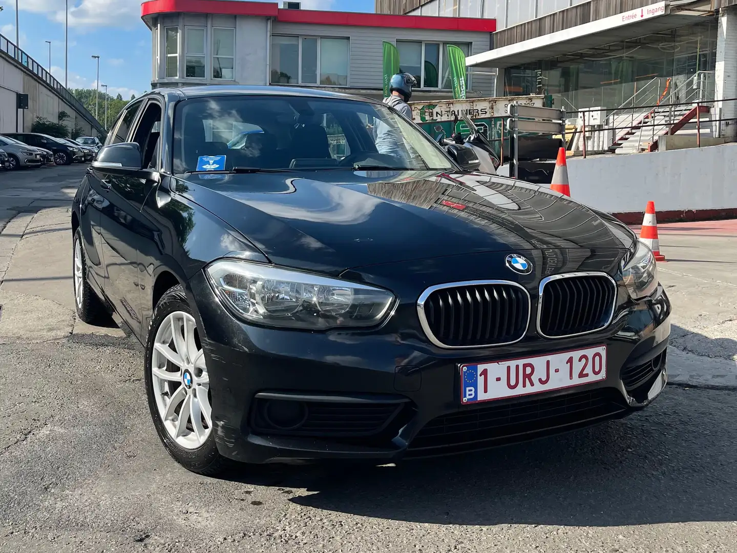 BMW 116 116i Noir - 2