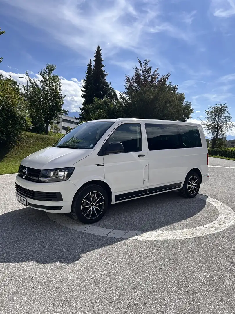 Volkswagen T6.1 Multivan Trendline Weiß - 2