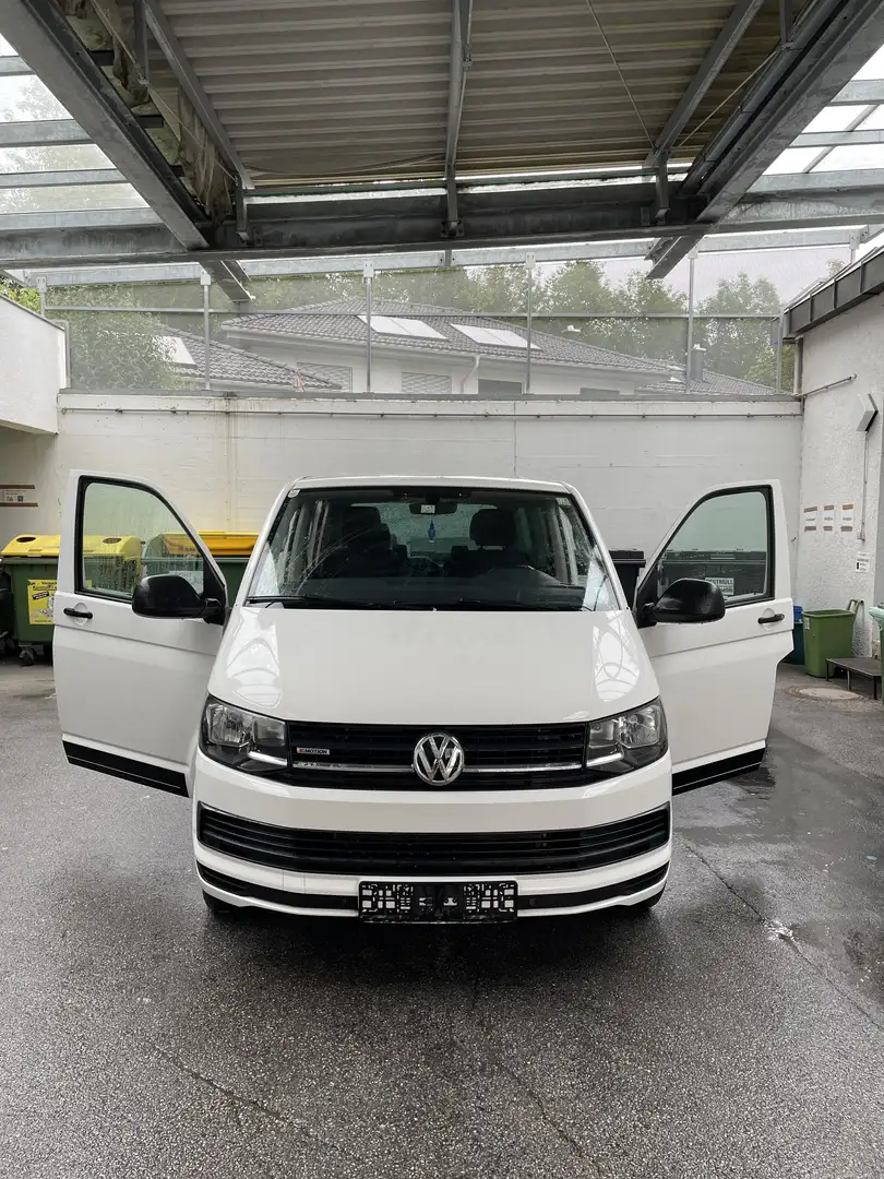 Volkswagen T6.1 Multivan Trendline Weiß - 2