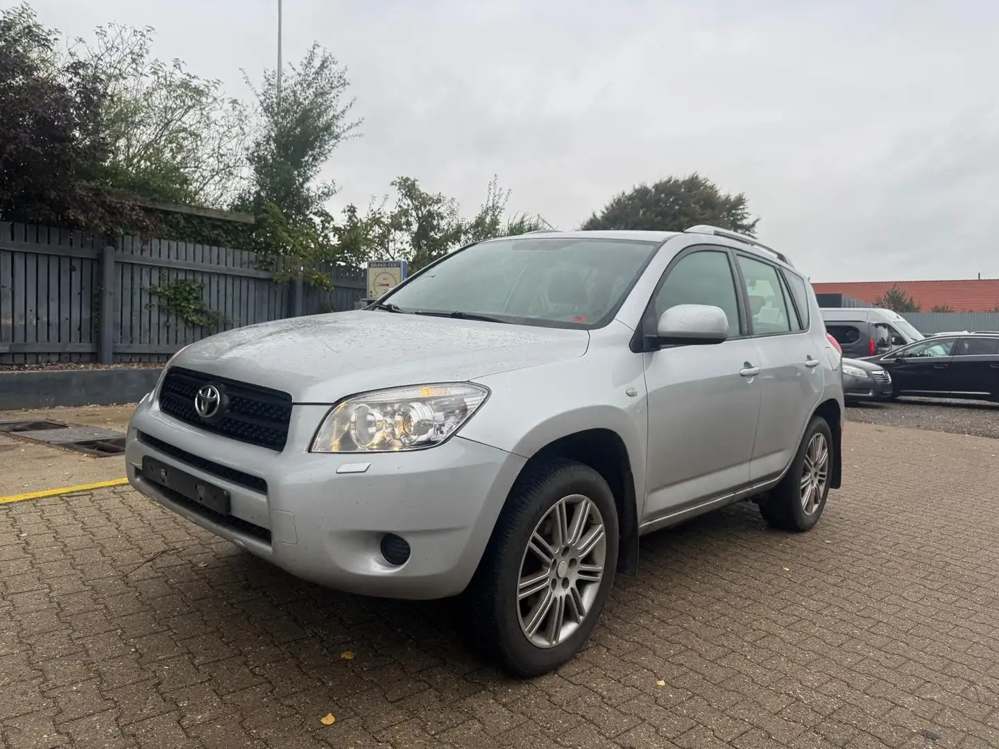Toyota RAV 4 Toyota RAV4 Bensin Automatik Silber - 2