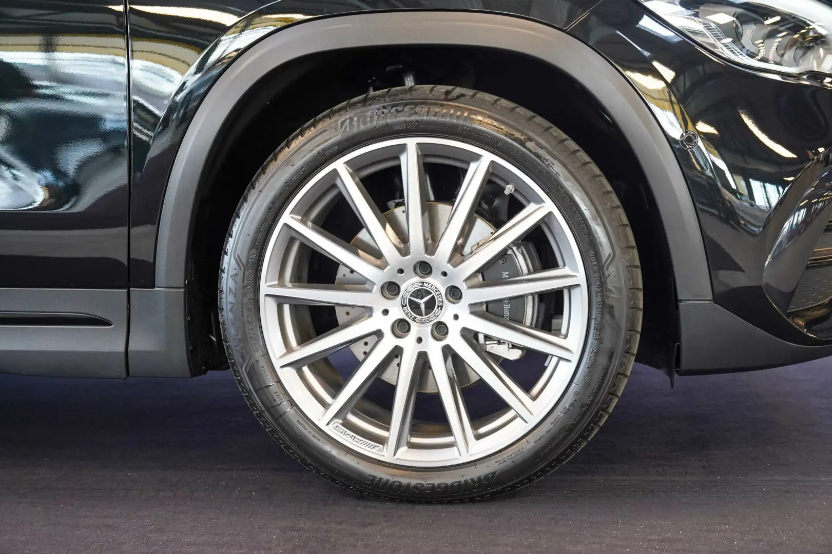 Mercedes-Benz GLA 220 GLA 220 d 4M AMG Line Night Vielspeiche AHK Memo Schwarz - 2