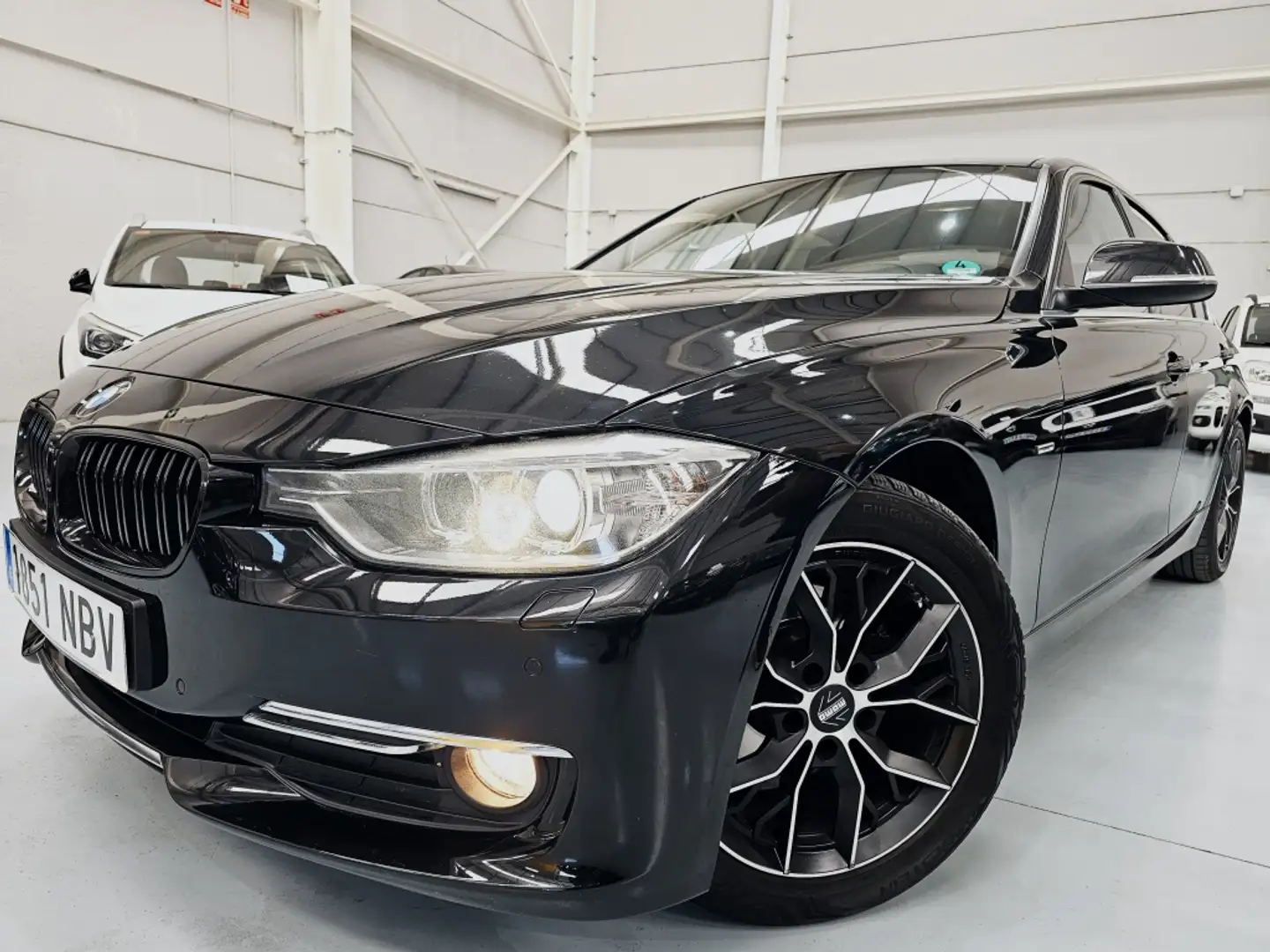 BMW 320 320dA EfficientDynamics Edition Luxury Negro - 2