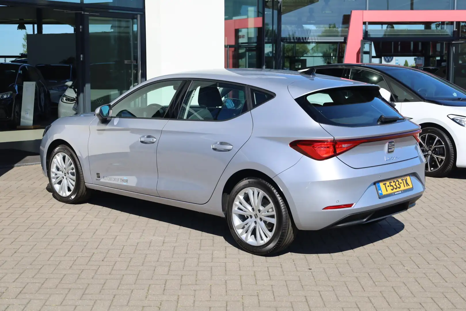 SEAT Leon 1.0 TSI Style 110PK / 81kW 6 versn. Hand, airco (a Zilver - 2