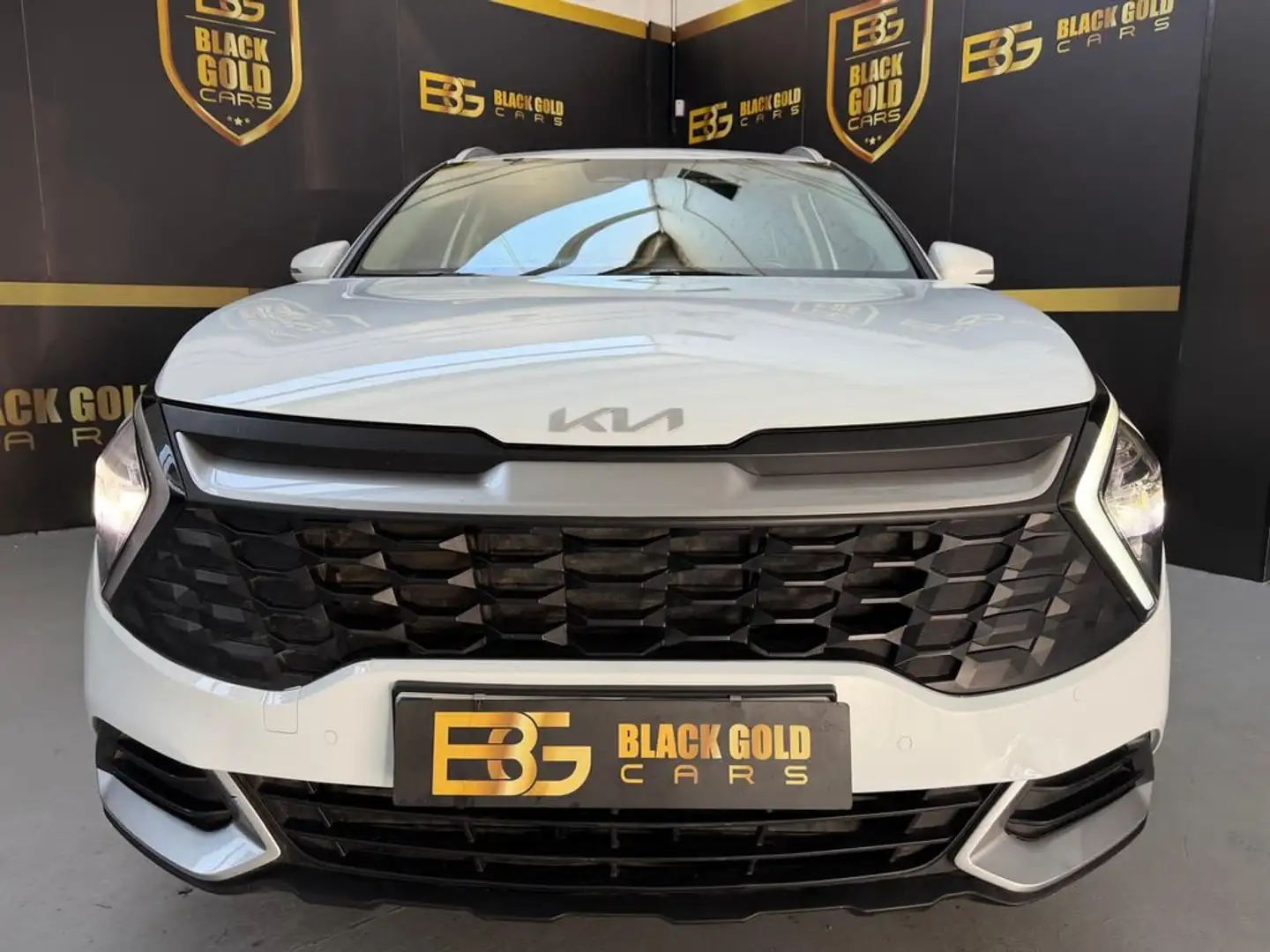 Kia Sportage 1.6 CRDi MHEV 100kW (136CV) Business 4x2 Weiß - 2