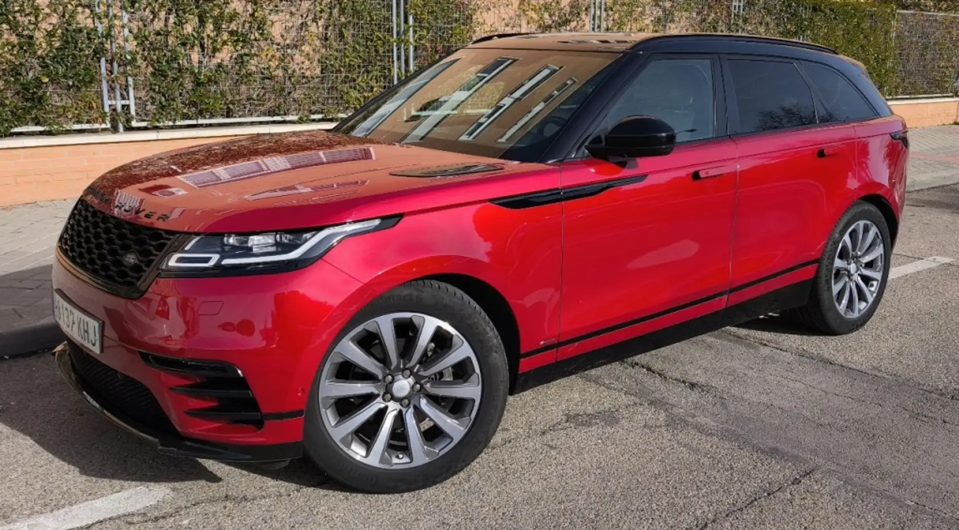 Land Rover Range Rover Velar 2.0D R-Dynamic SE 4WD Aut. 240 Burdeos - 2