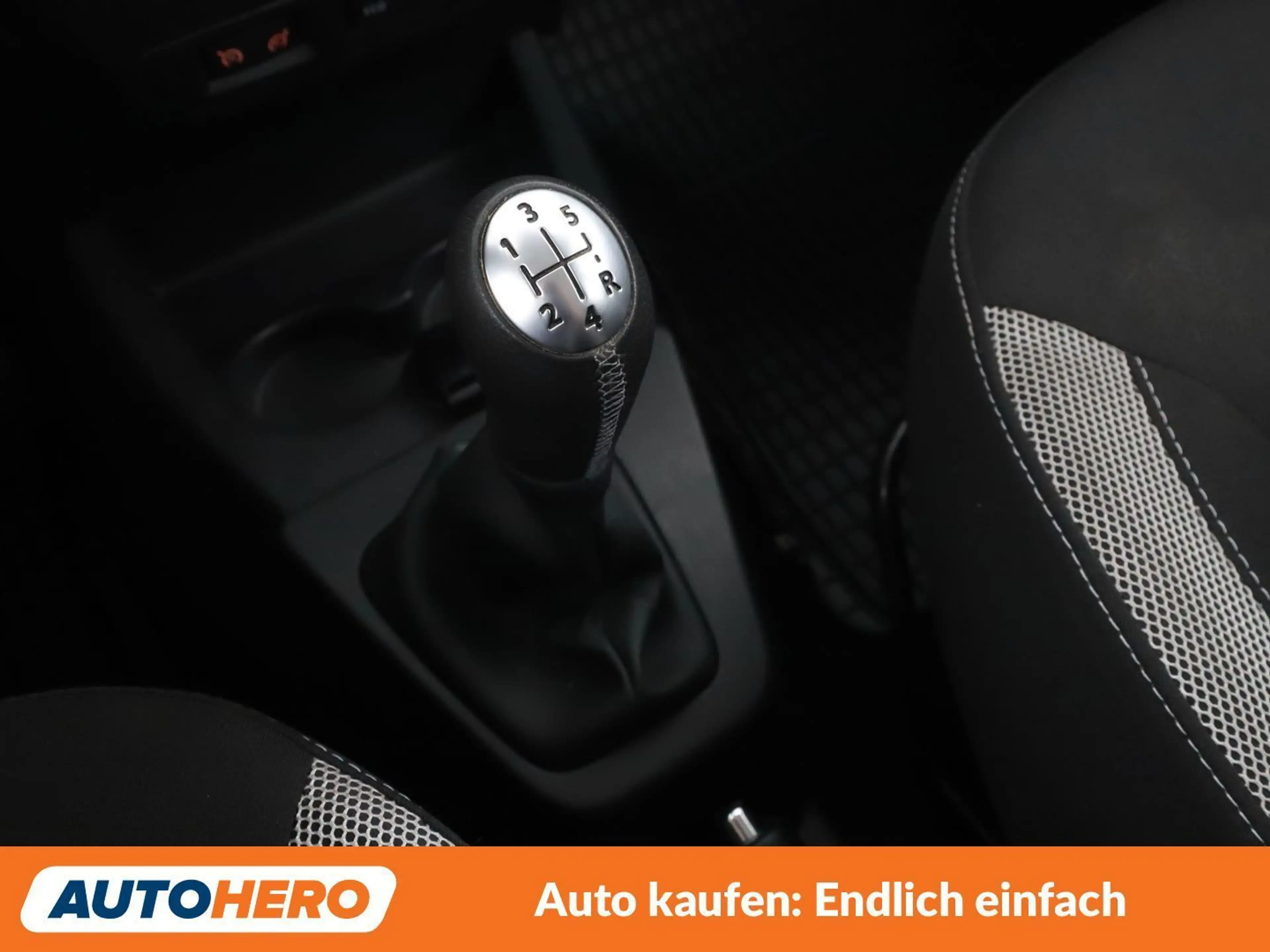 Dacia Lodgy 1.6 SCe Stepway — photo 25