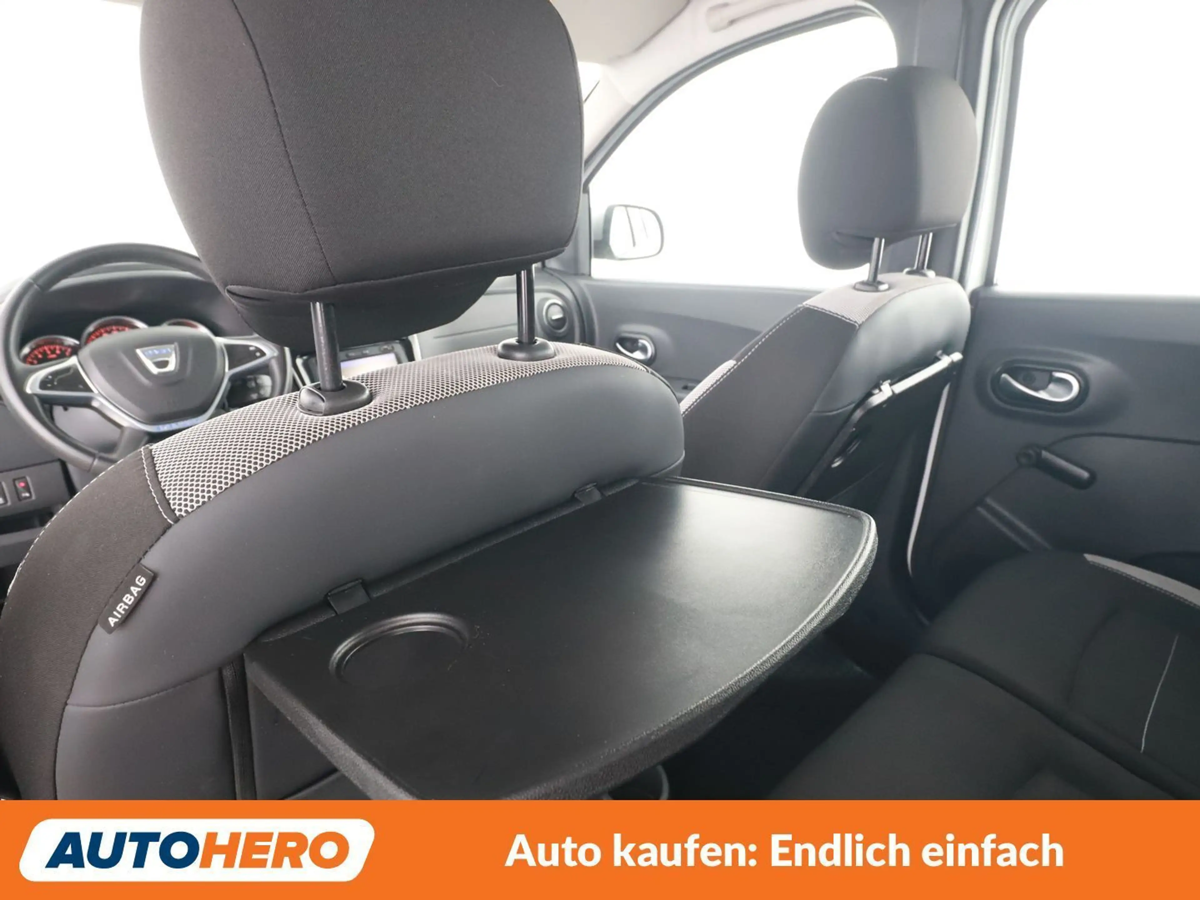 Dacia Lodgy 1.6 SCe Stepway — photo 29