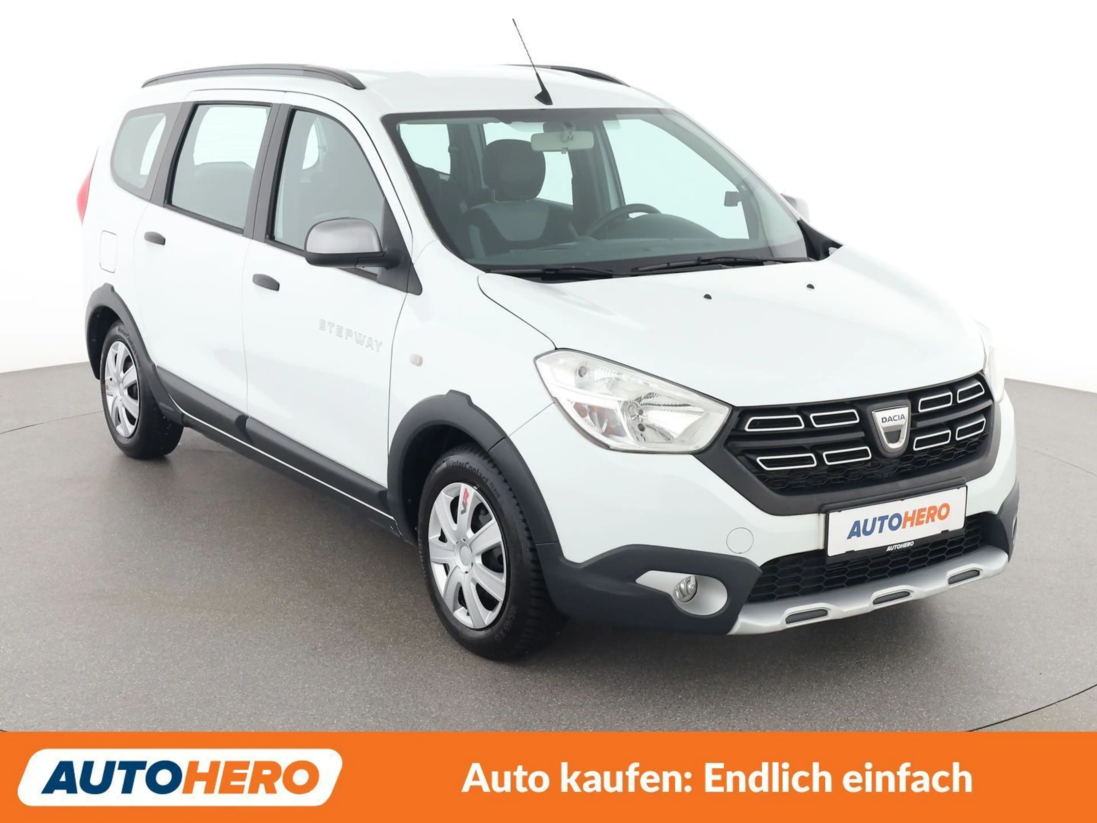 Dacia Lodgy 1.6 SCe Stepway — photo 8