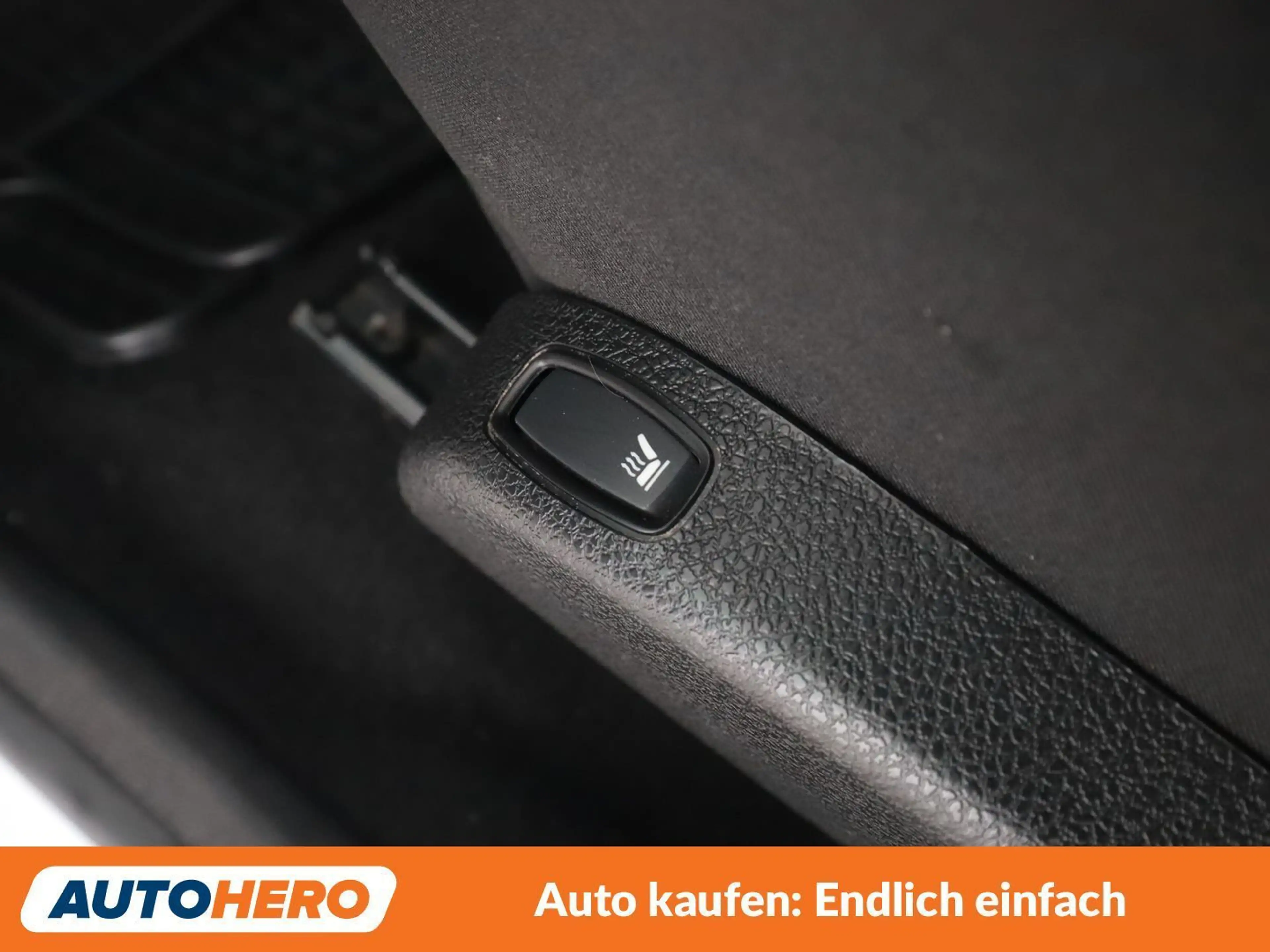 Dacia Lodgy 1.6 SCe Stepway — photo 28