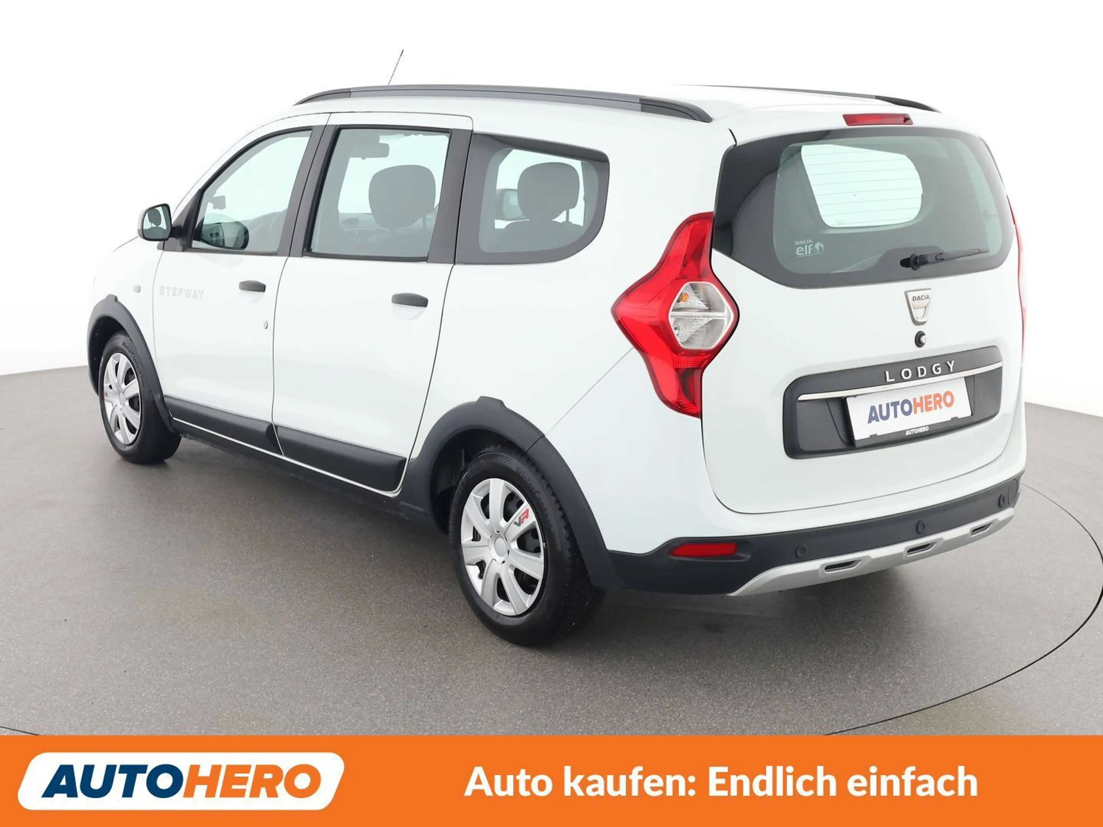 Dacia Lodgy 1.6 SCe Stepway — photo 4