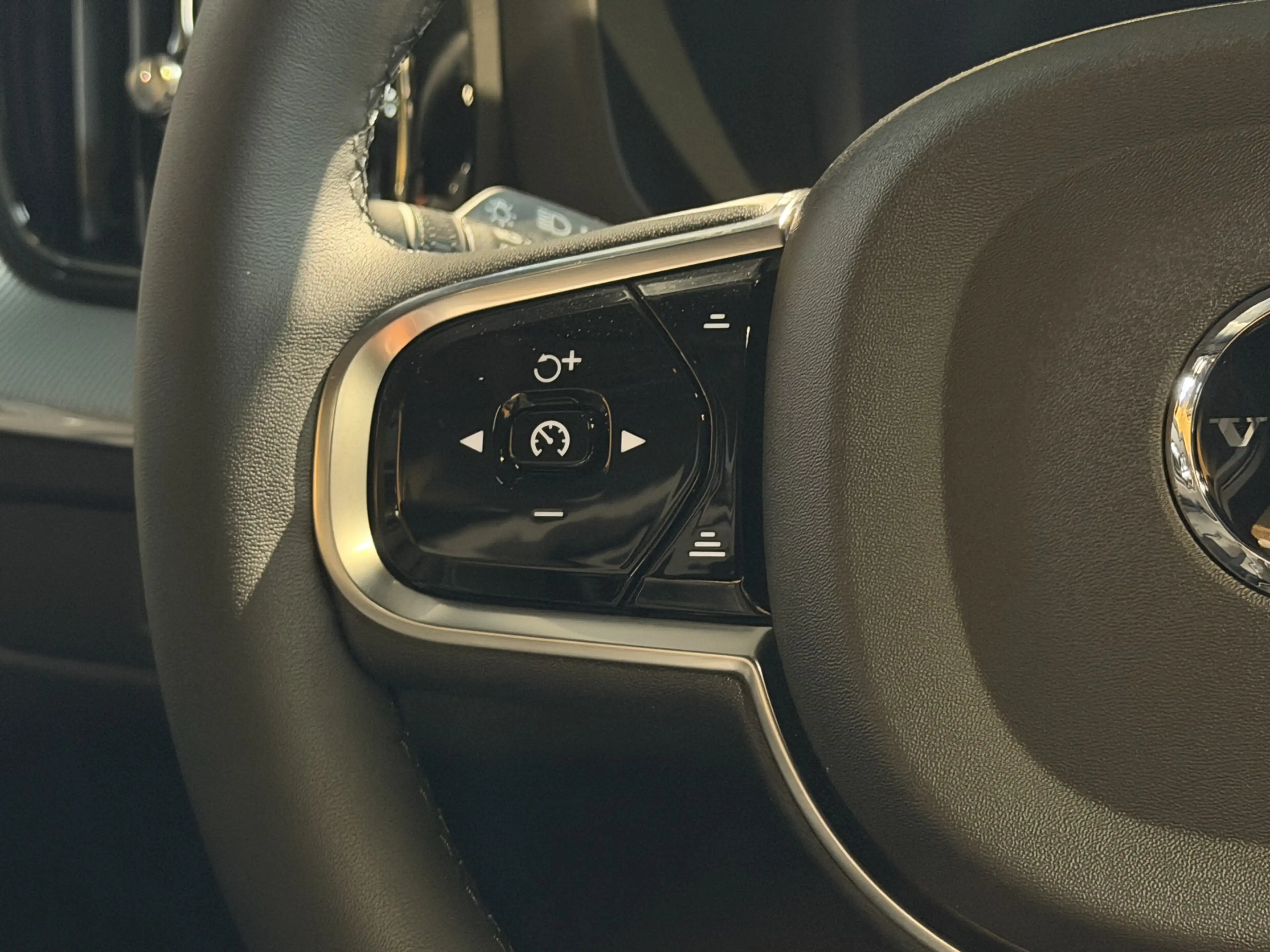 Volvo XC60 2.0 T8 Plug-in hybrid AWD stoelverwarming | stoel — photo 19