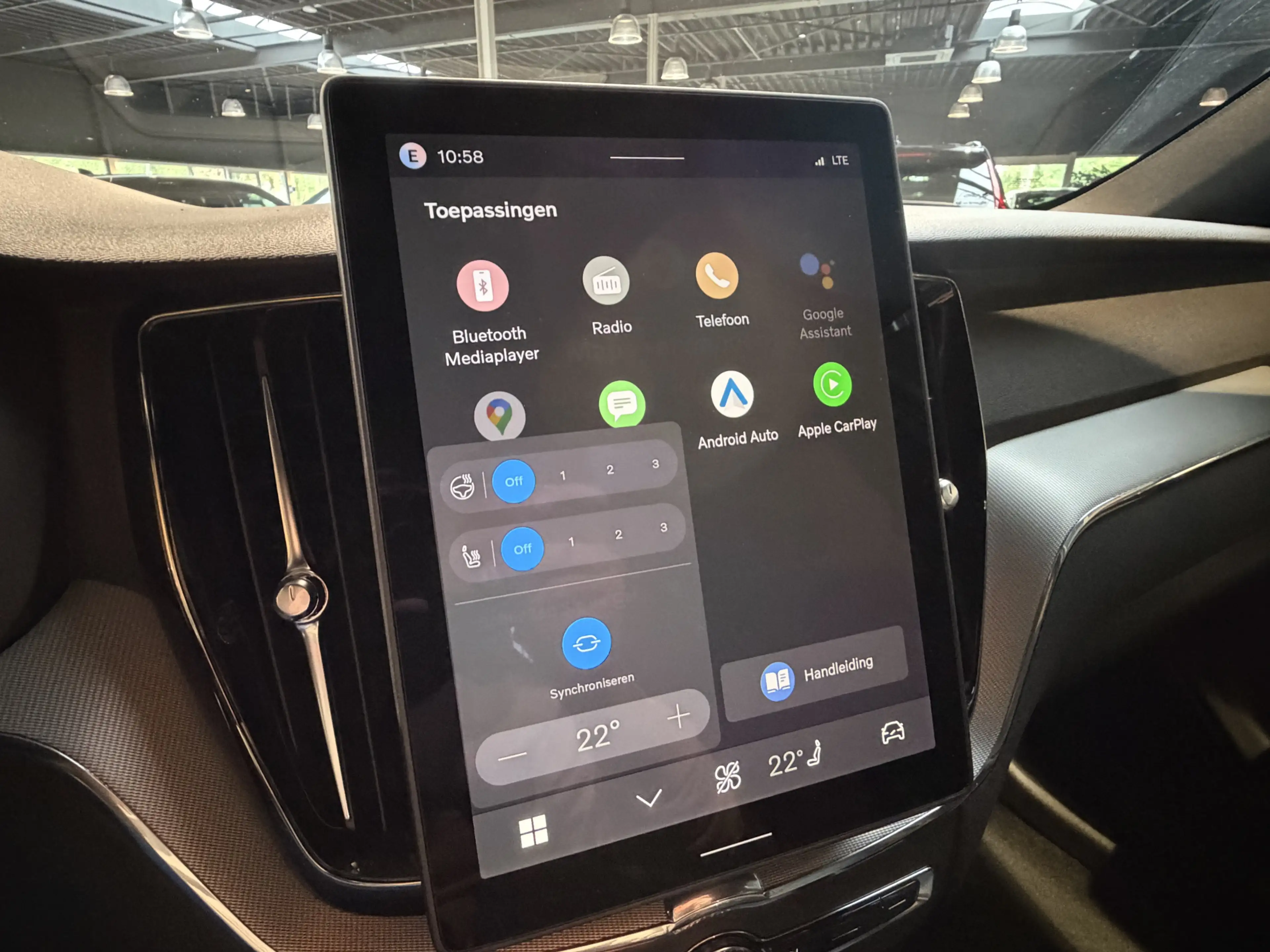 Volvo XC60 2.0 T8 Plug-in hybrid AWD stoelverwarming | stoel — photo 28