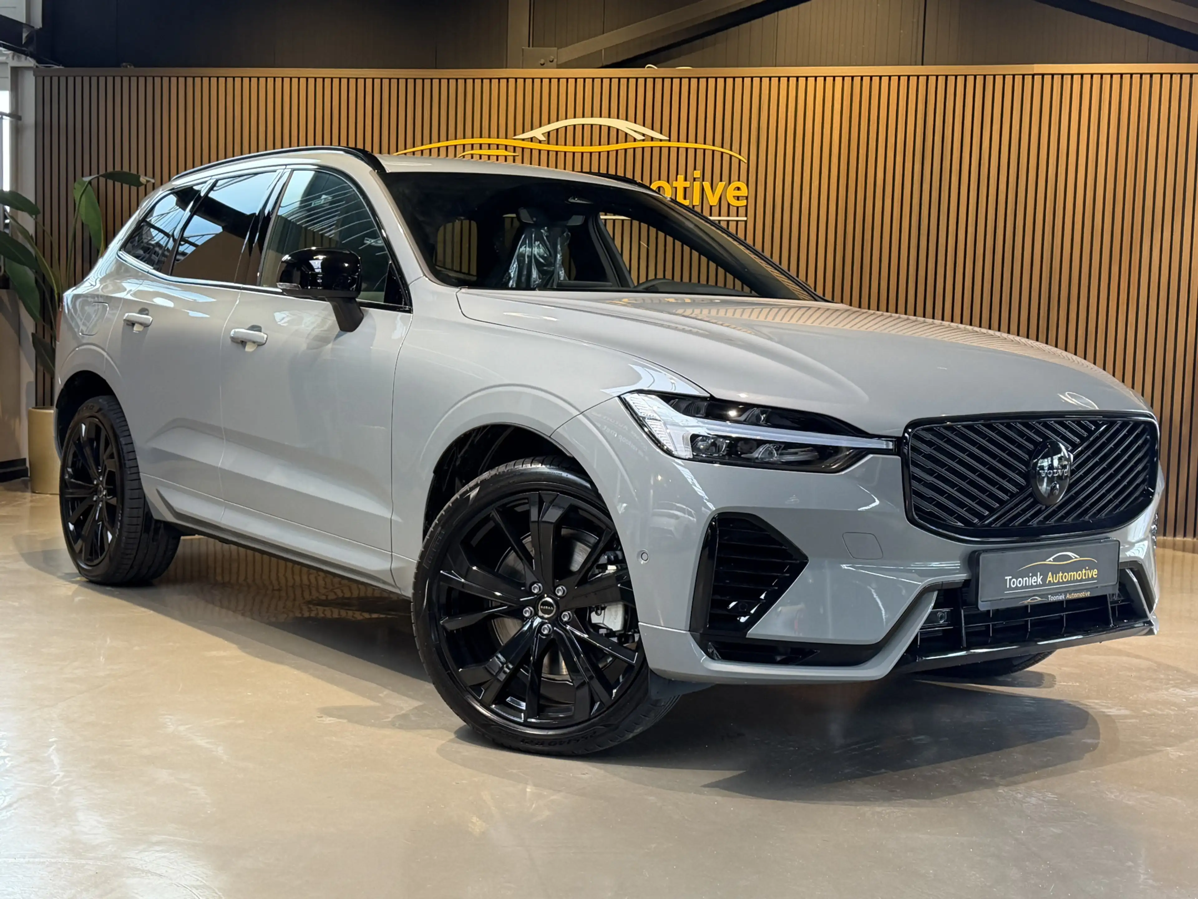 Volvo XC60 2.0 T8 Plug-in hybrid AWD stoelverwarming | stoel