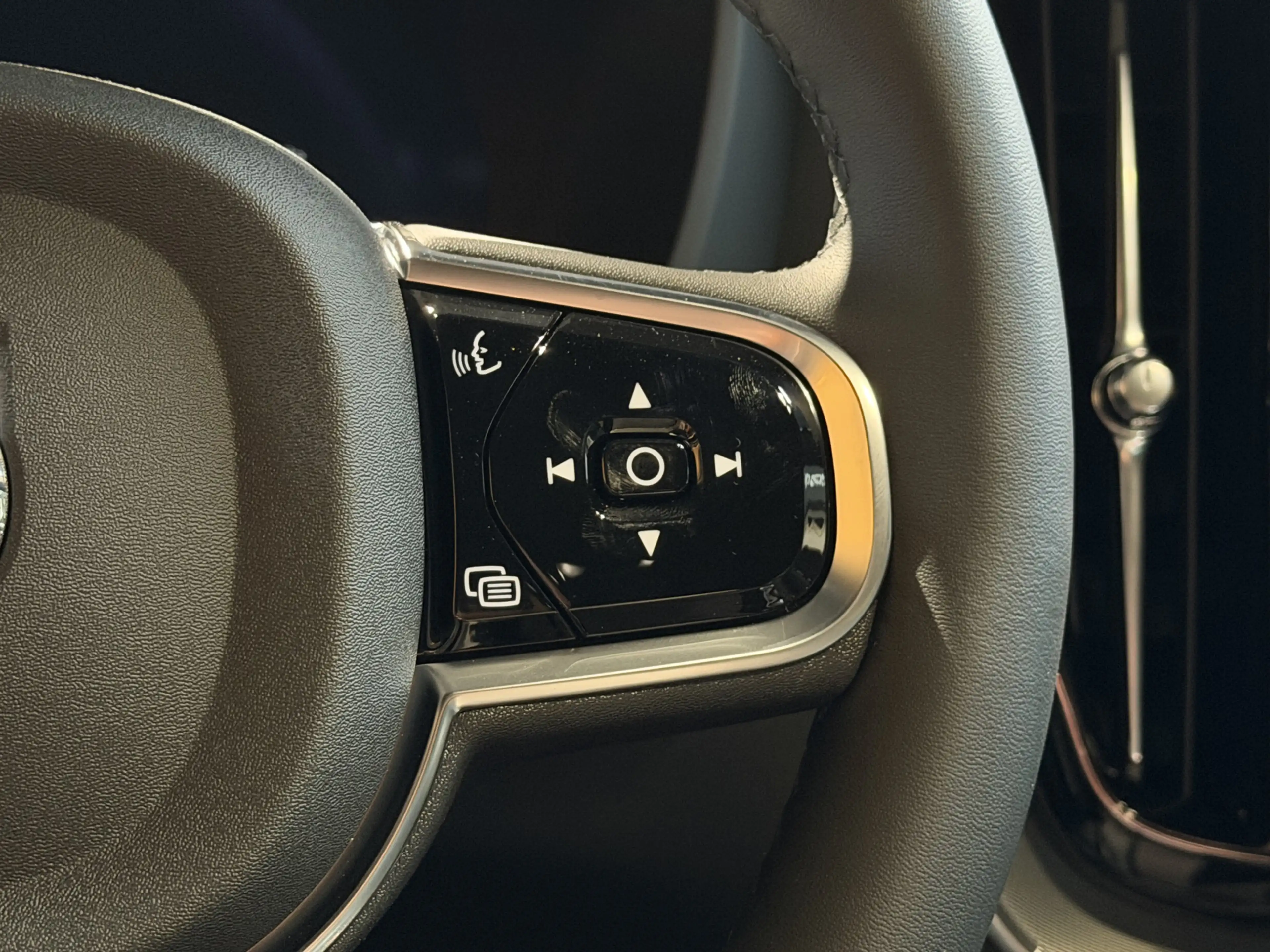 Volvo XC60 2.0 T8 Plug-in hybrid AWD stoelverwarming | stoel — photo 20