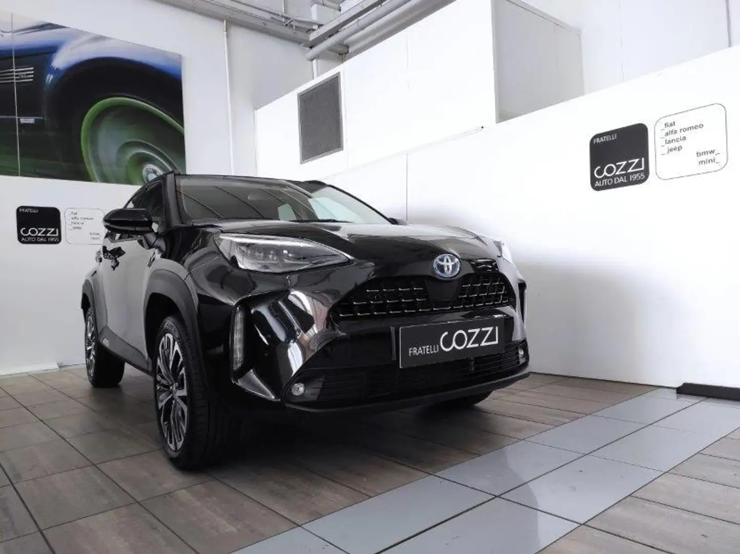 Toyota Yaris Cross - Yaris Cross 1.5 Hybrid 5p. E-CVT Lounge Nero - 1